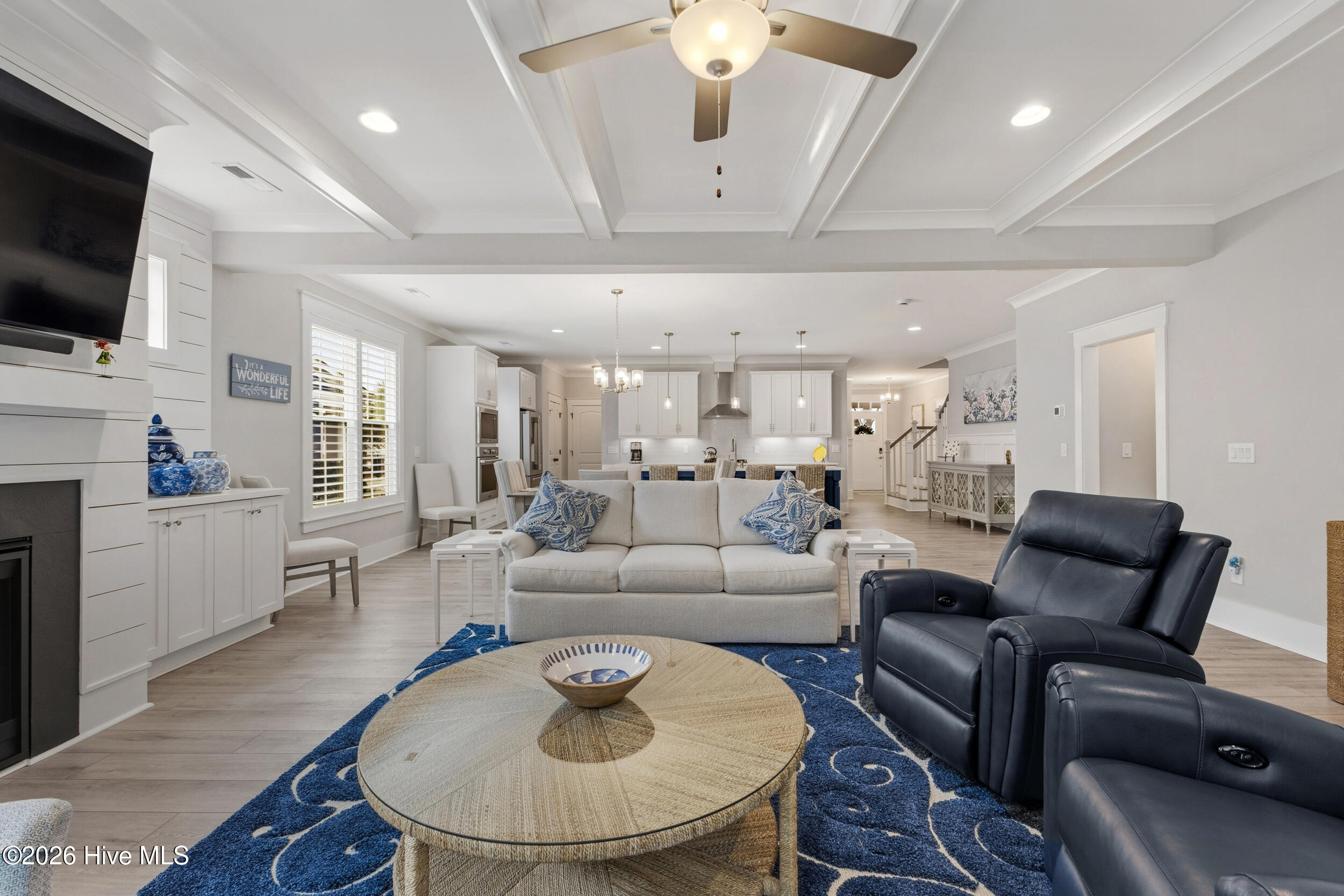 100560170 | Photo 17