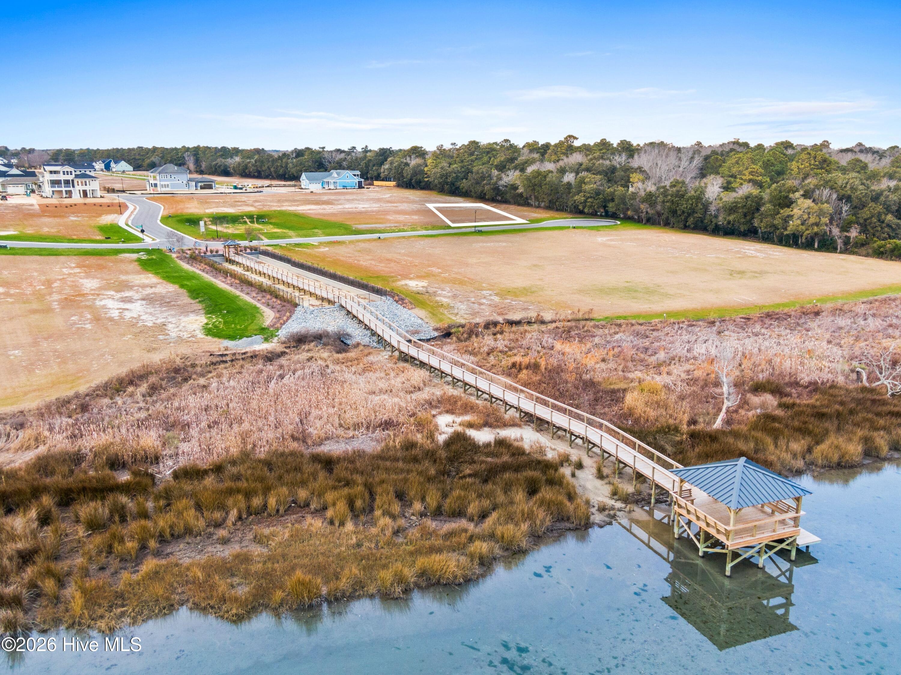 100553588 | Photo 18