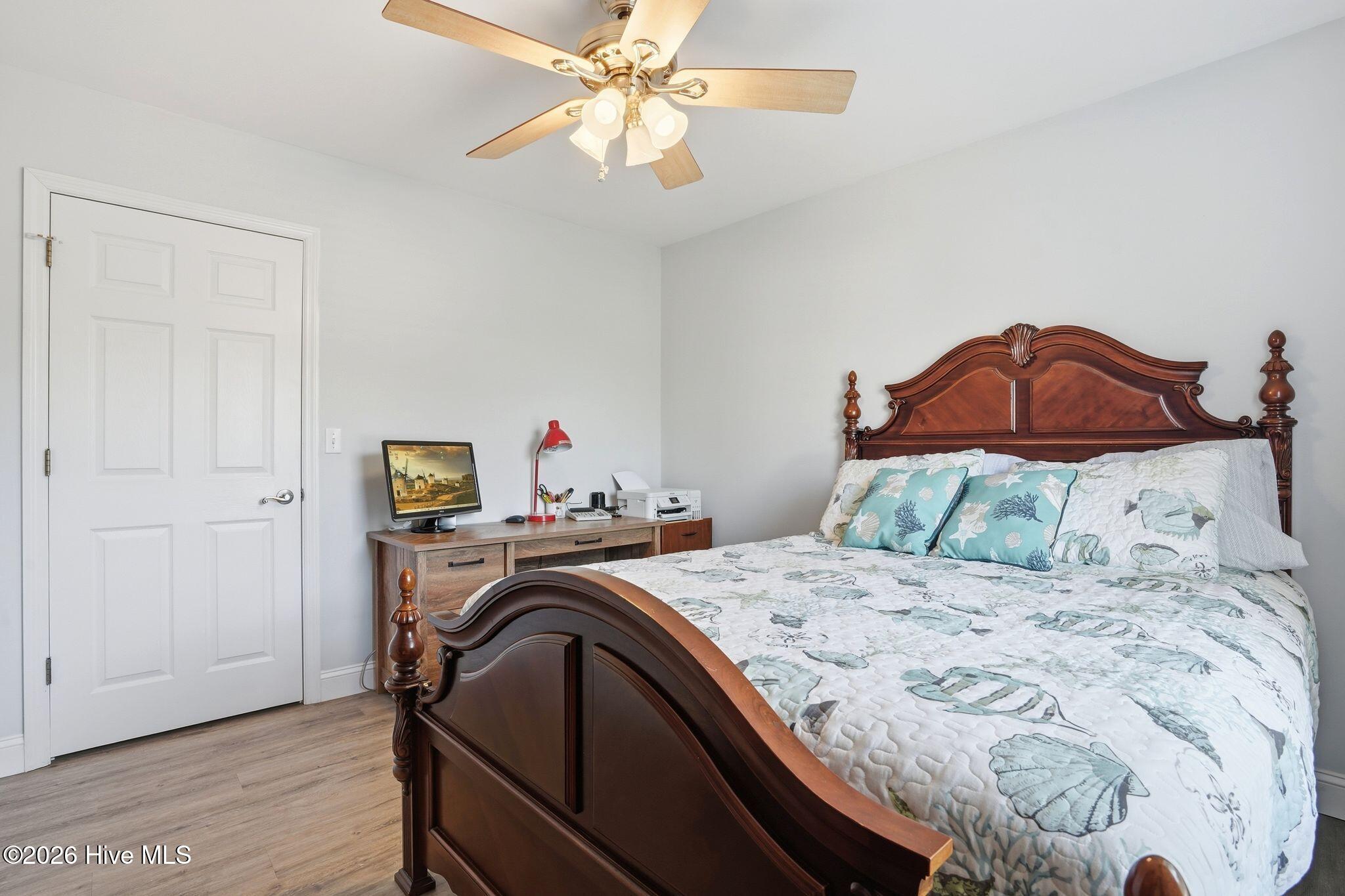 100555111 | Photo 62