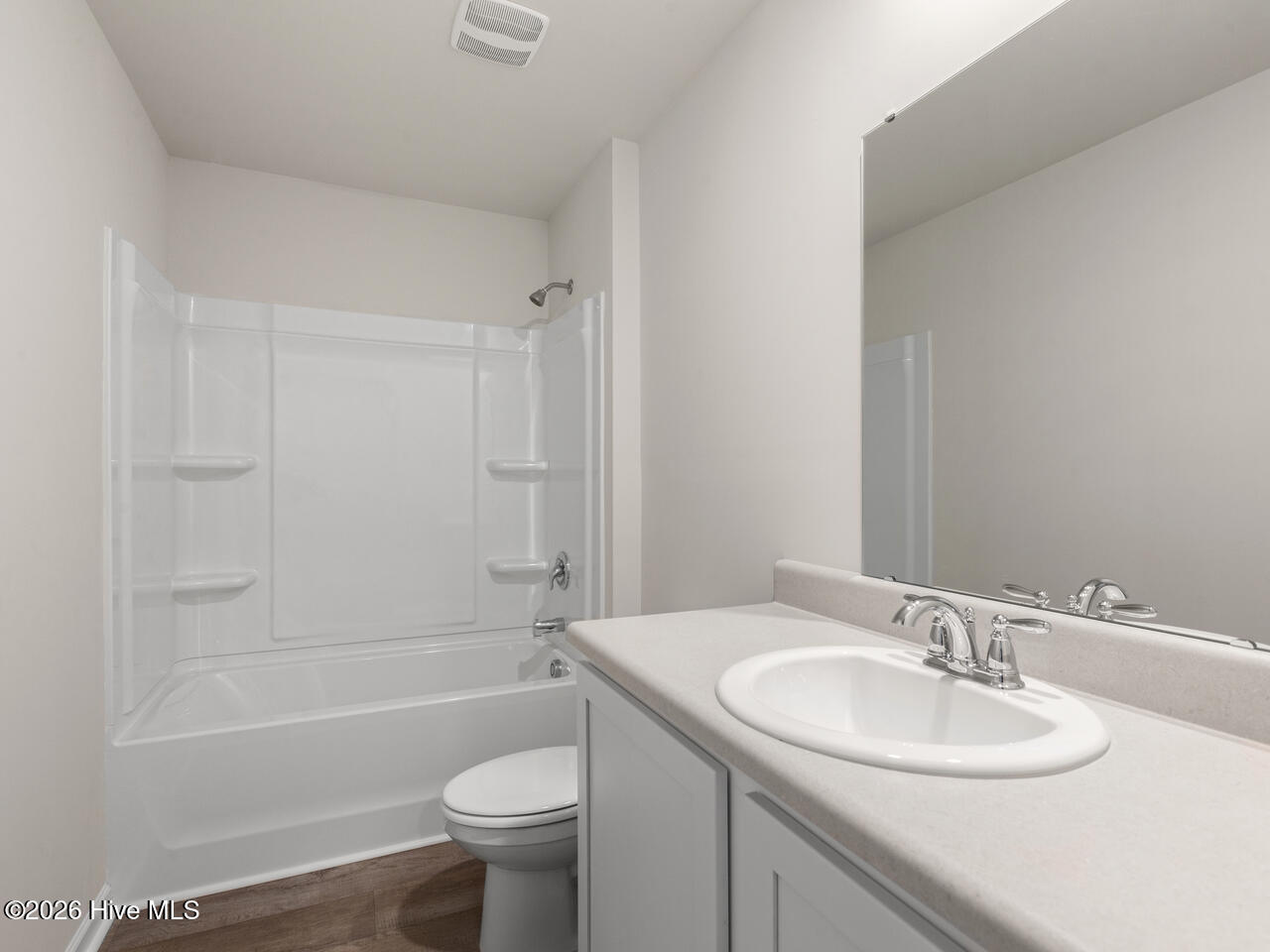 100547921 | Photo 23