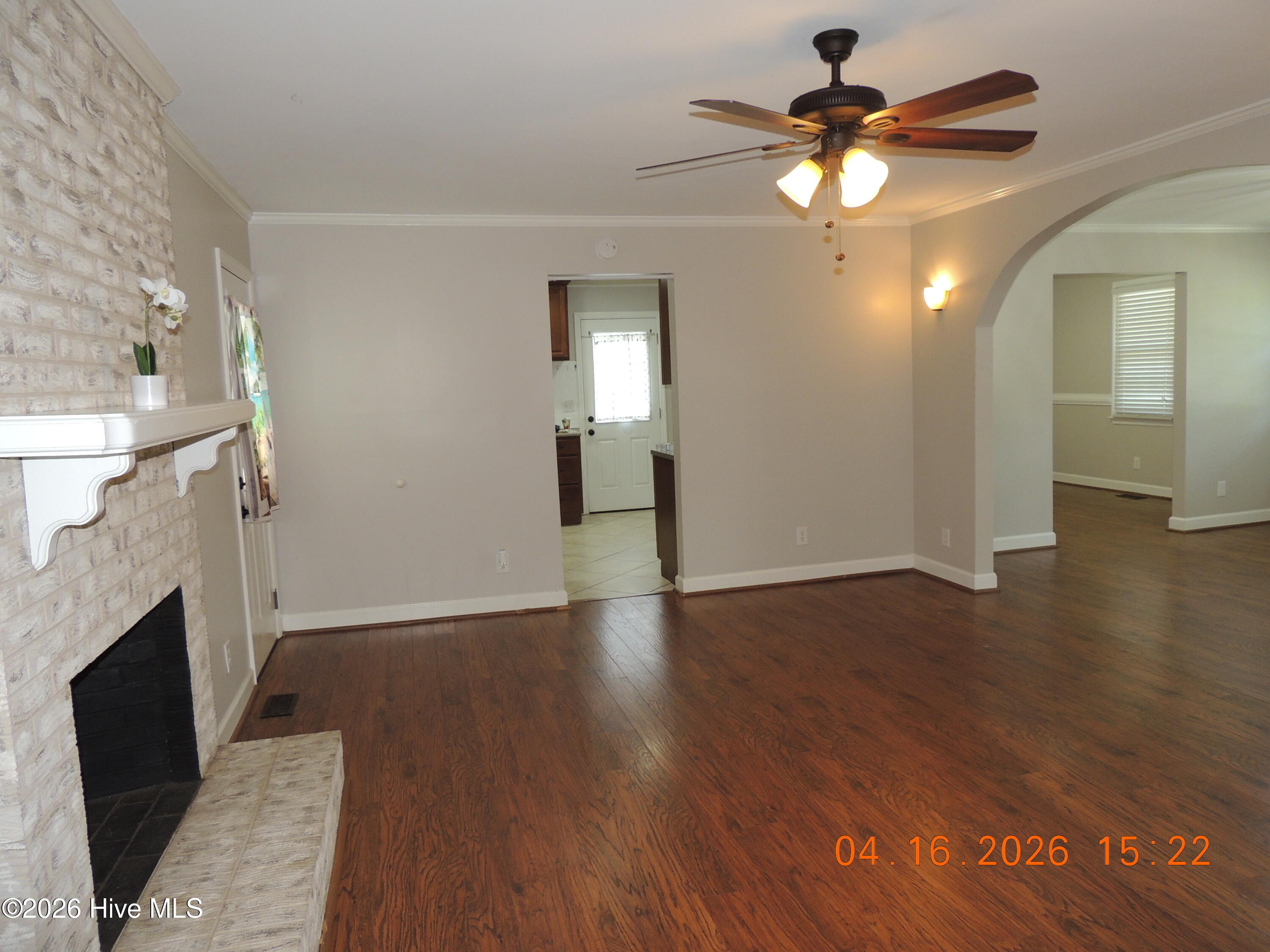 100565654 | Photo 12