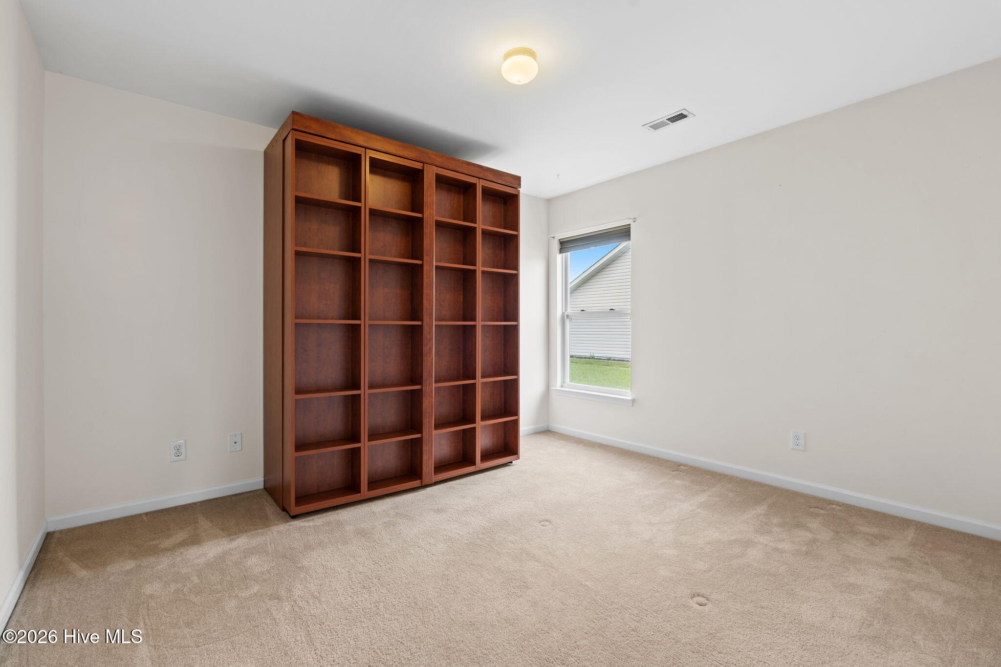 100565577 | Photo 29