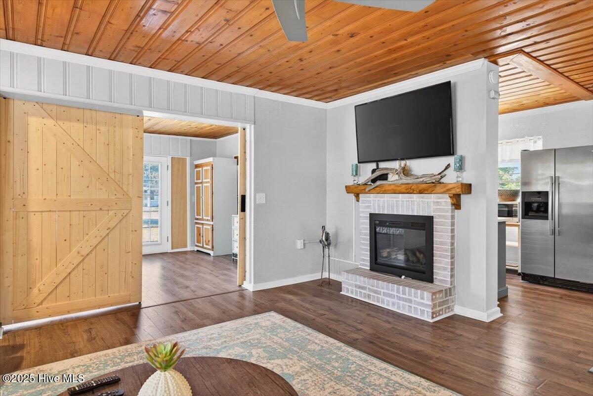 100547366 | Photo 21