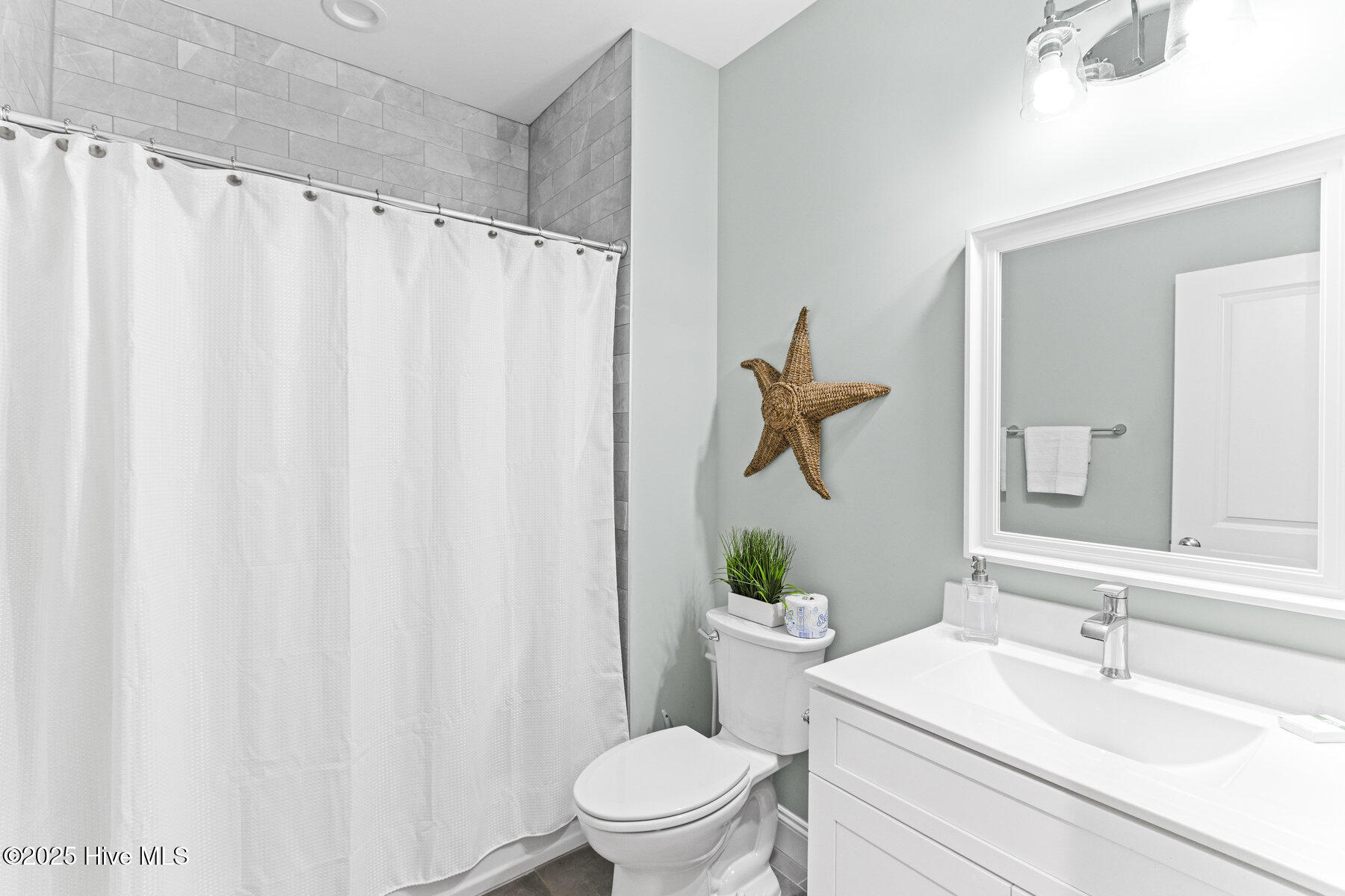 100552667 | Photo 44