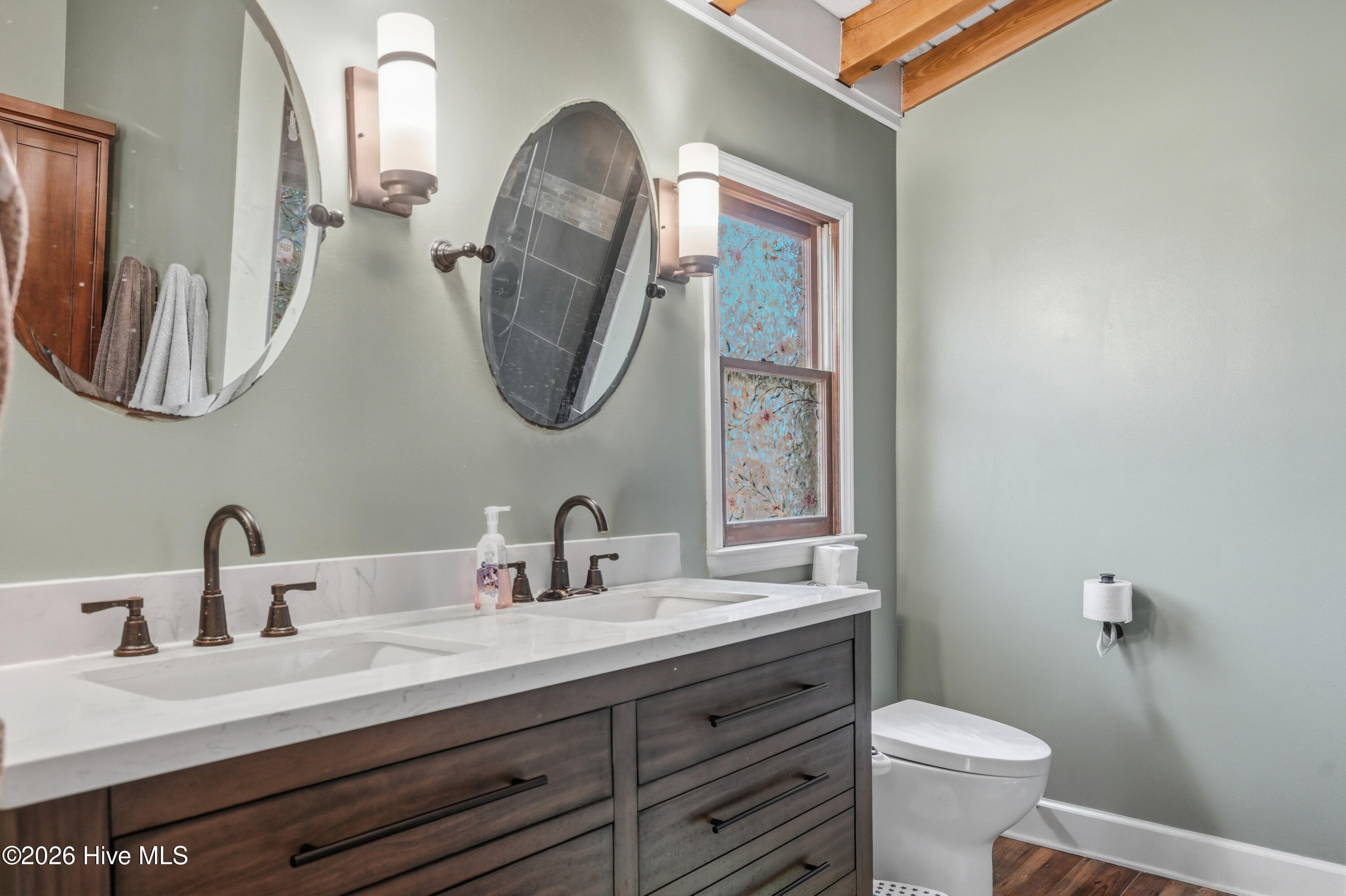 100566654 | Photo 27