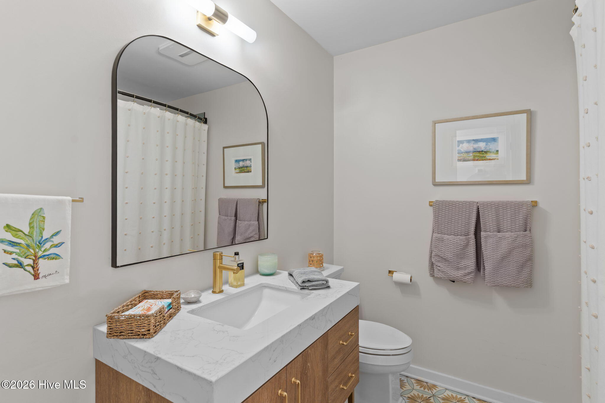 100552311 | Photo 36