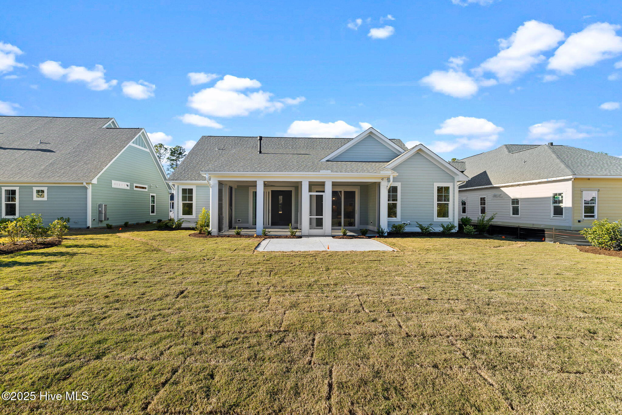 100523885 | Photo 61