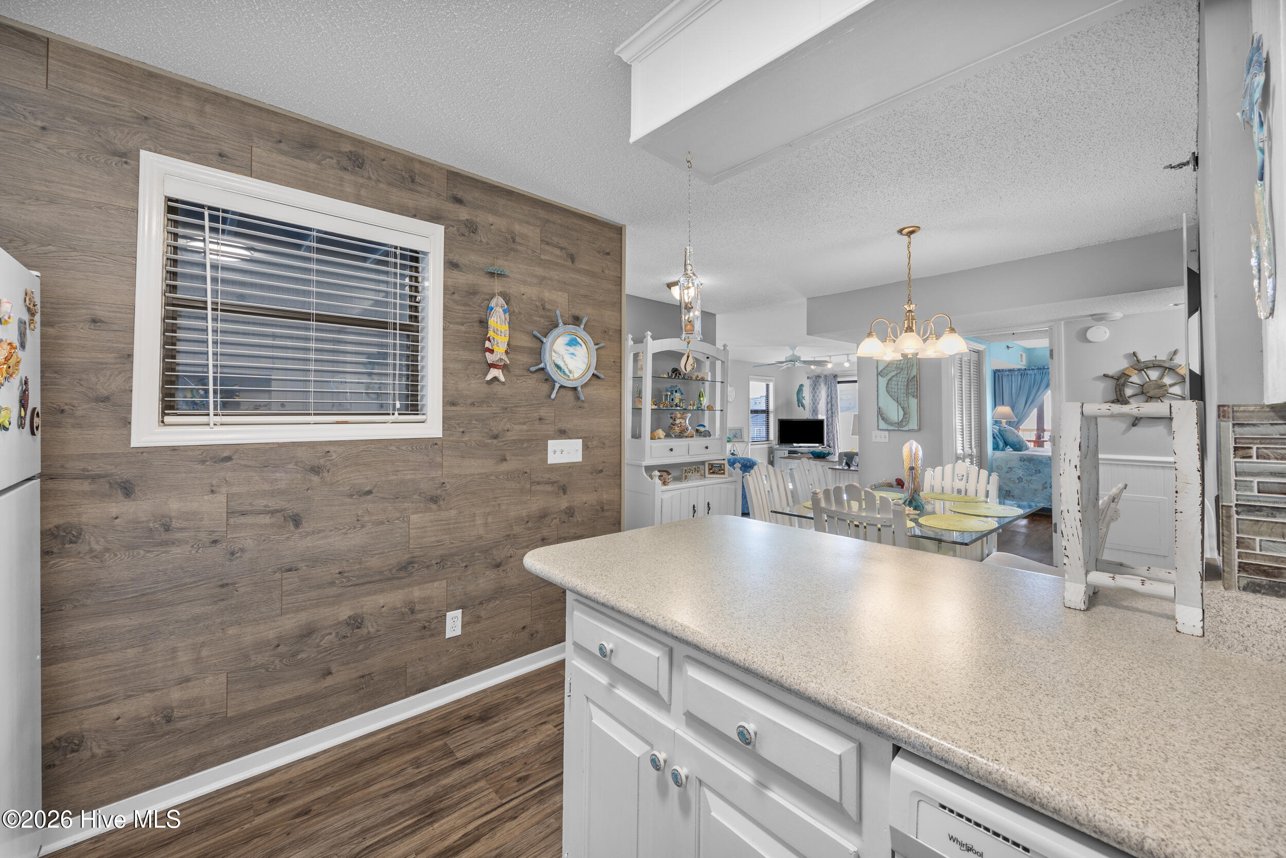 100554399 | Photo 19