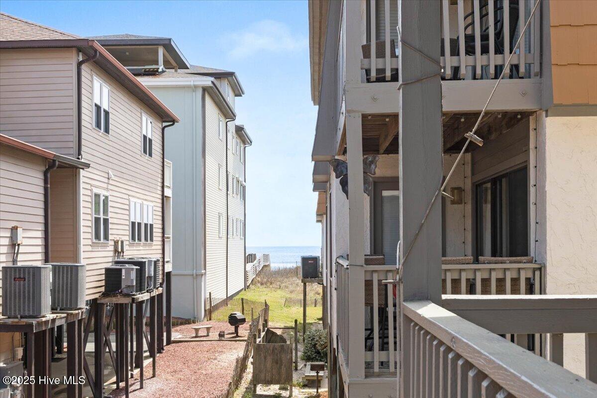 100501866 | Photo 35