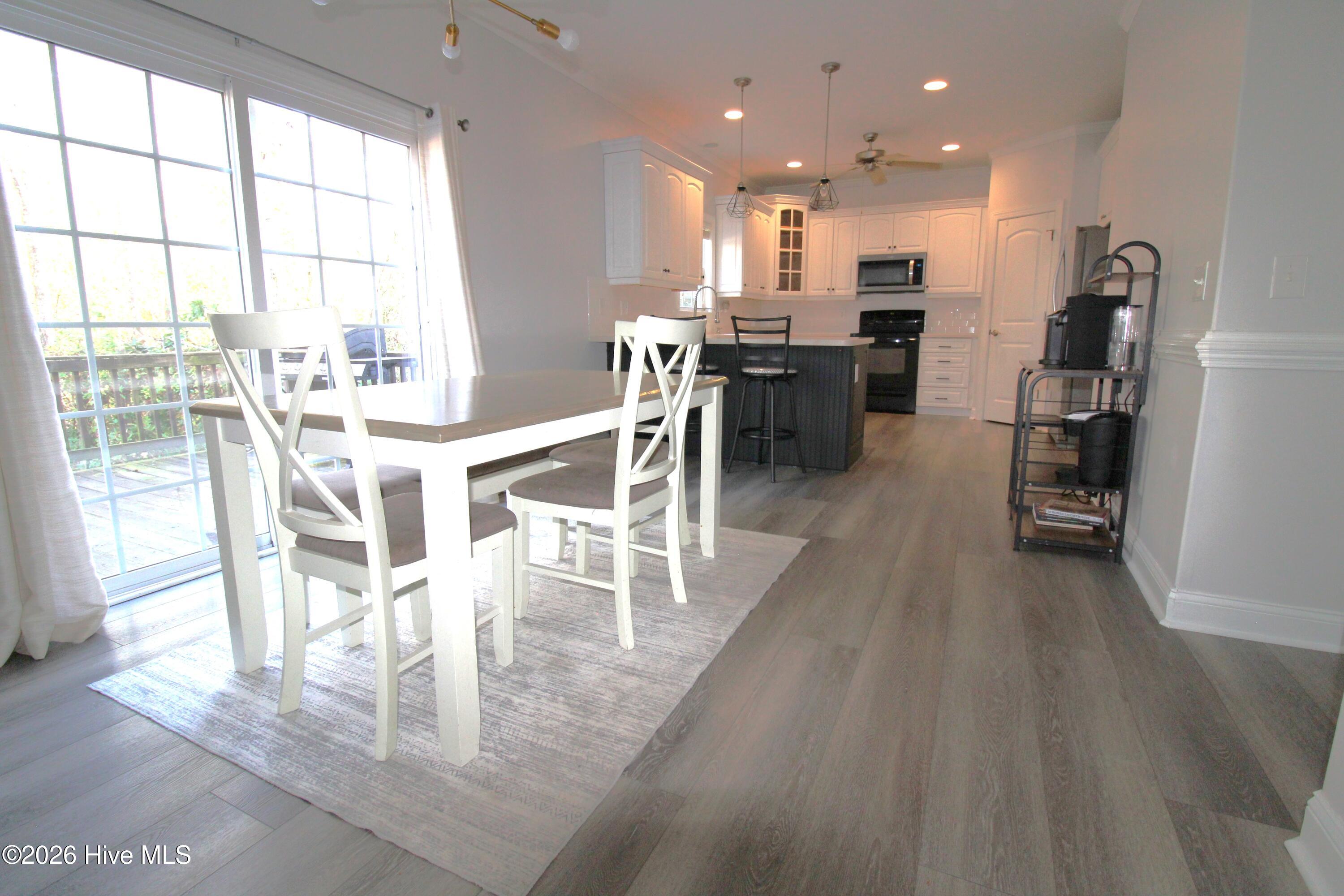 100538724 | Photo 14