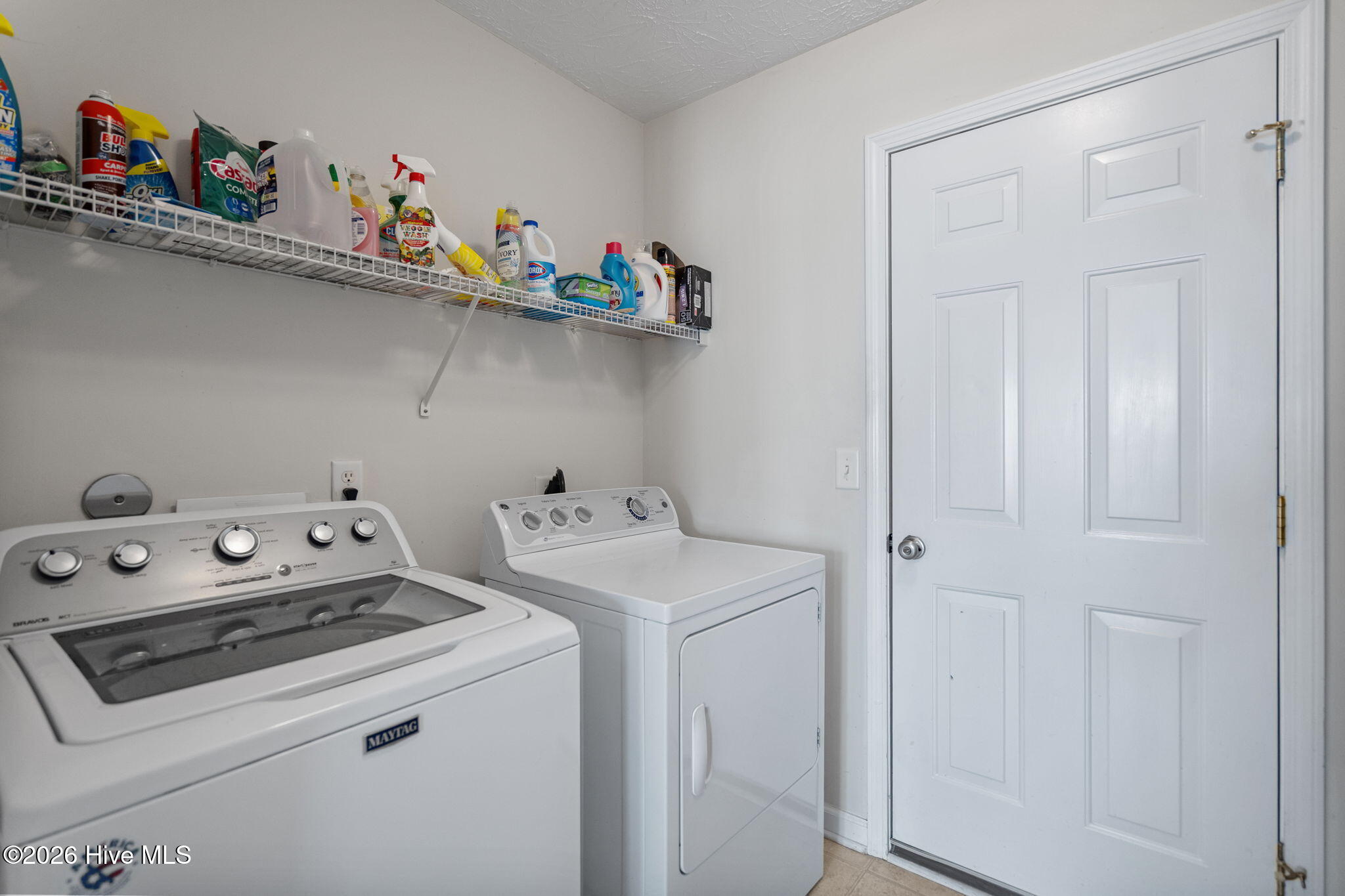 100563369 | Photo 29