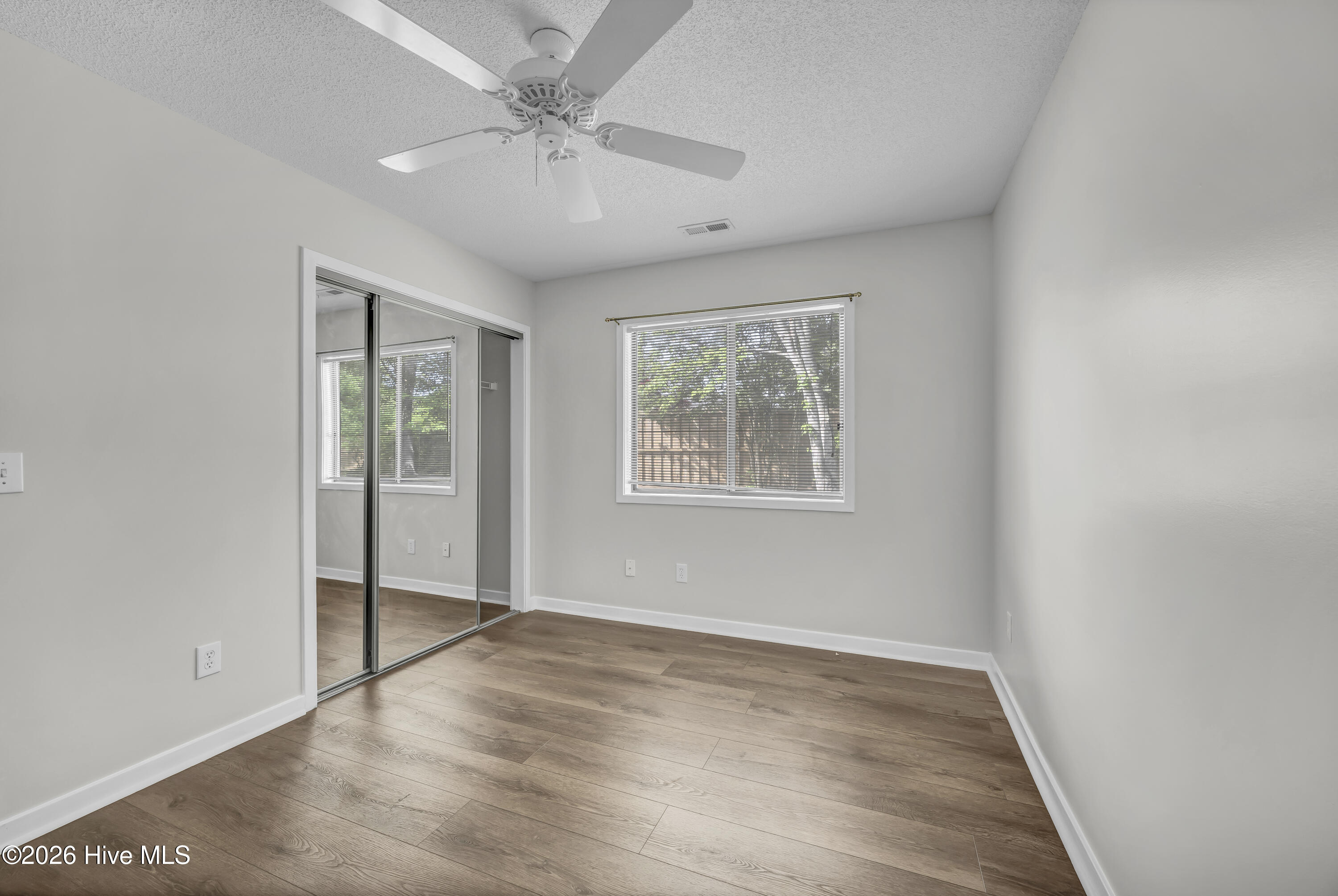 100569442 | Photo 17