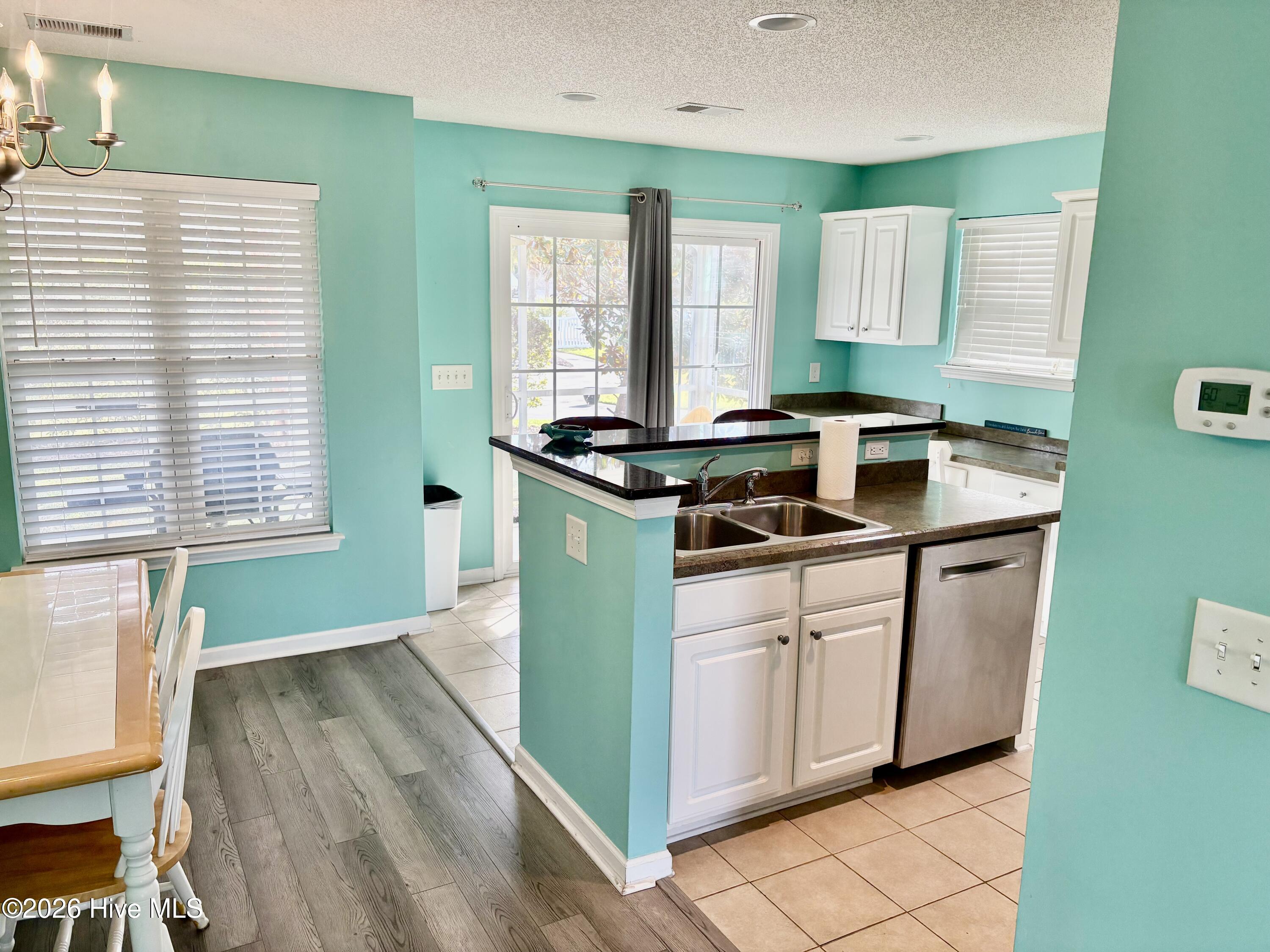 100561307 | Photo 10