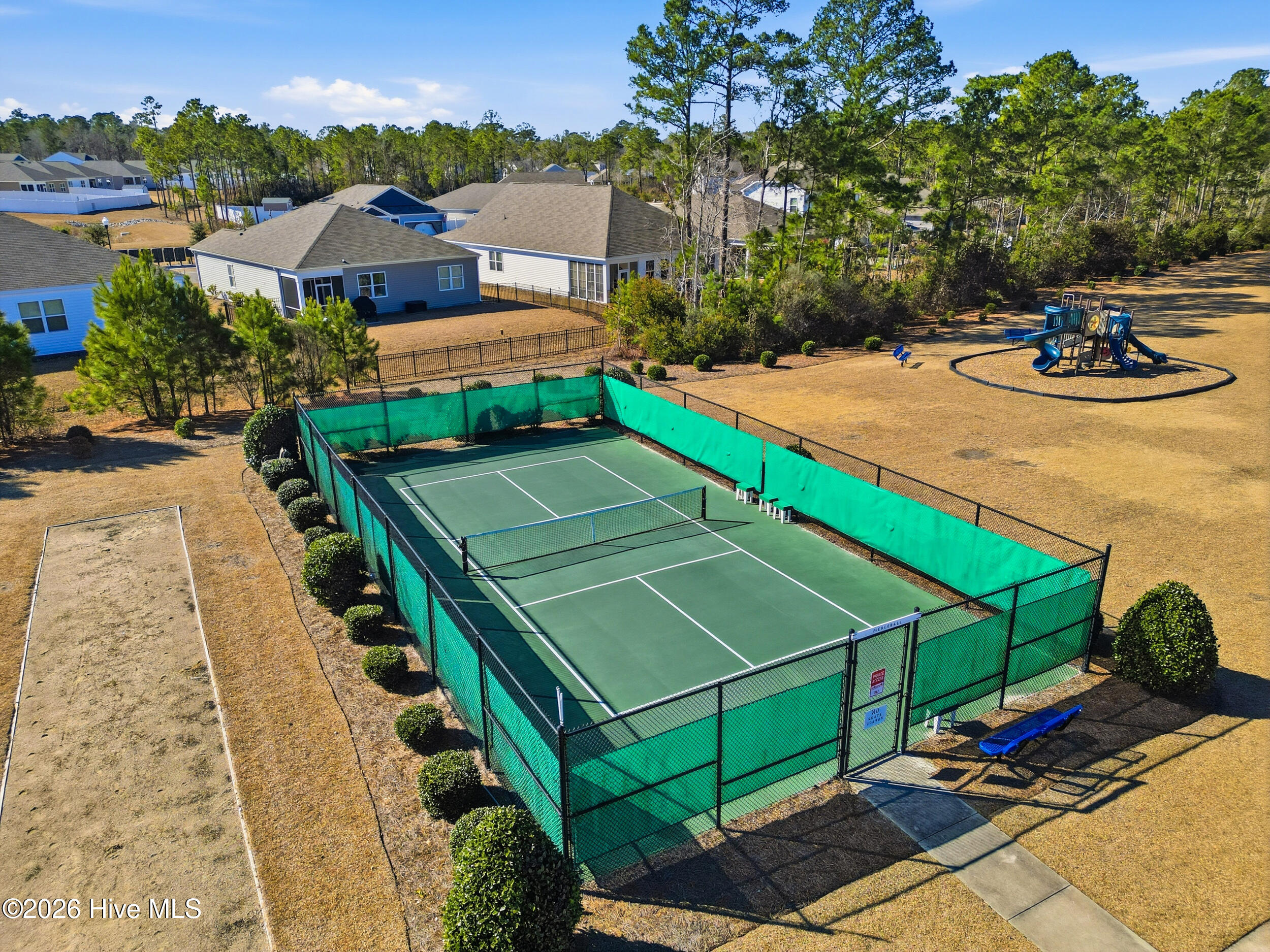 100551799 | Photo 30