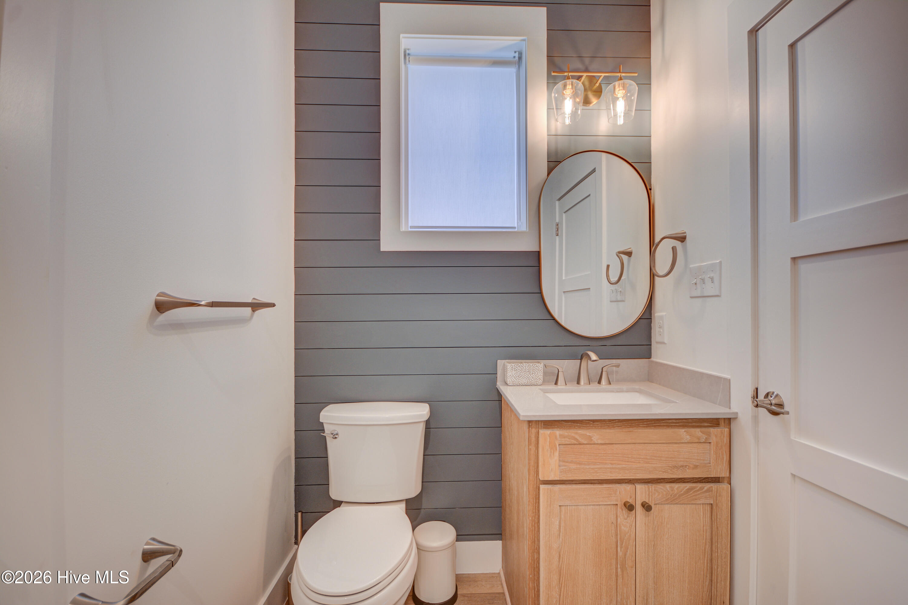 100556459 | Photo 29