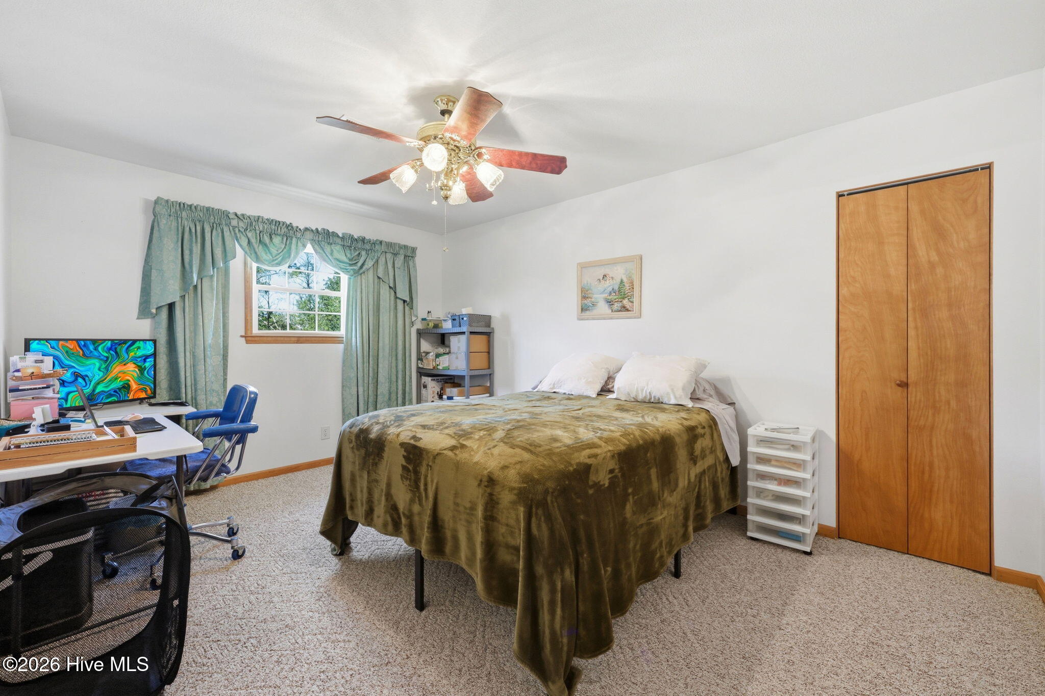 1556 Bedroom