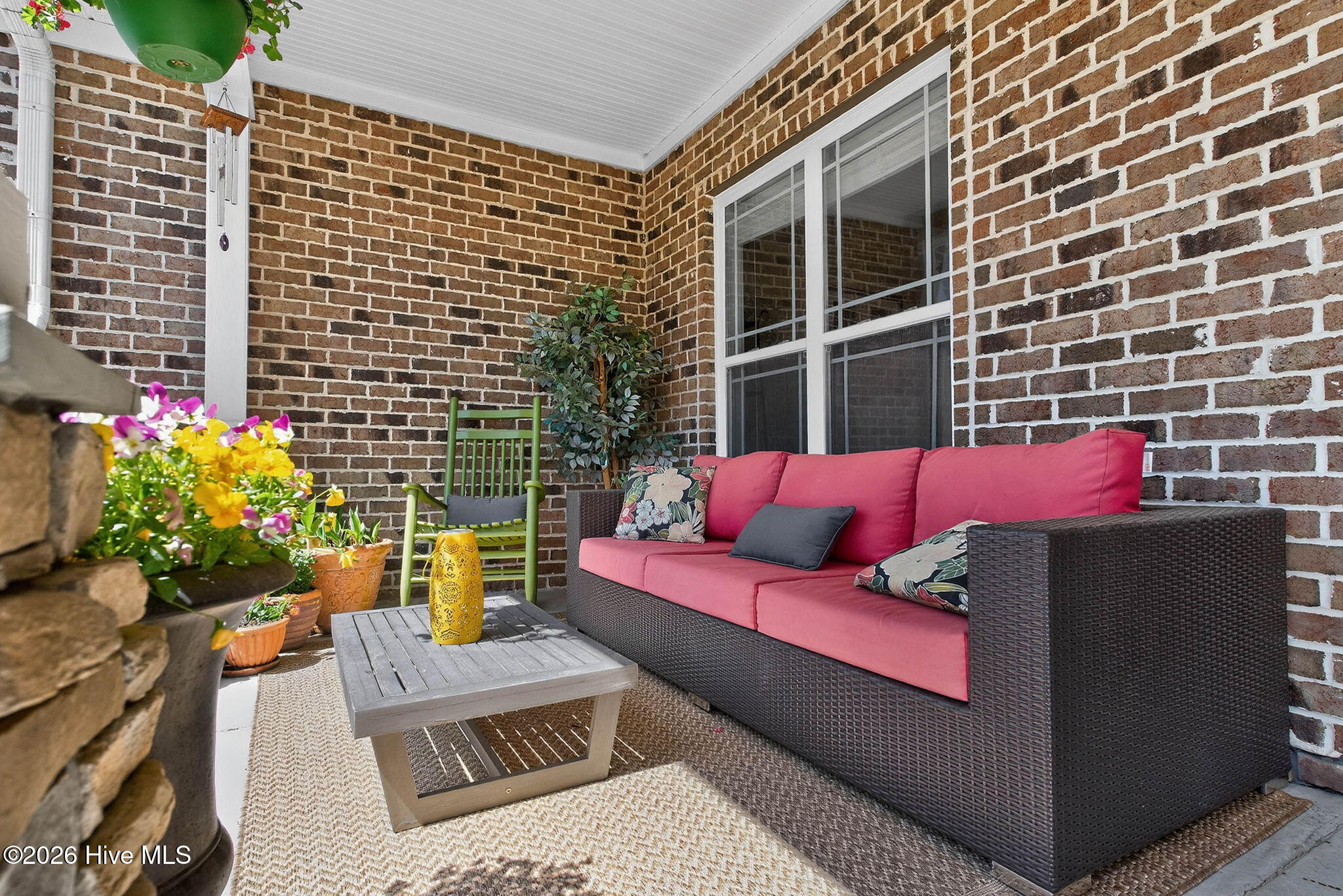 100564784 | Photo 42