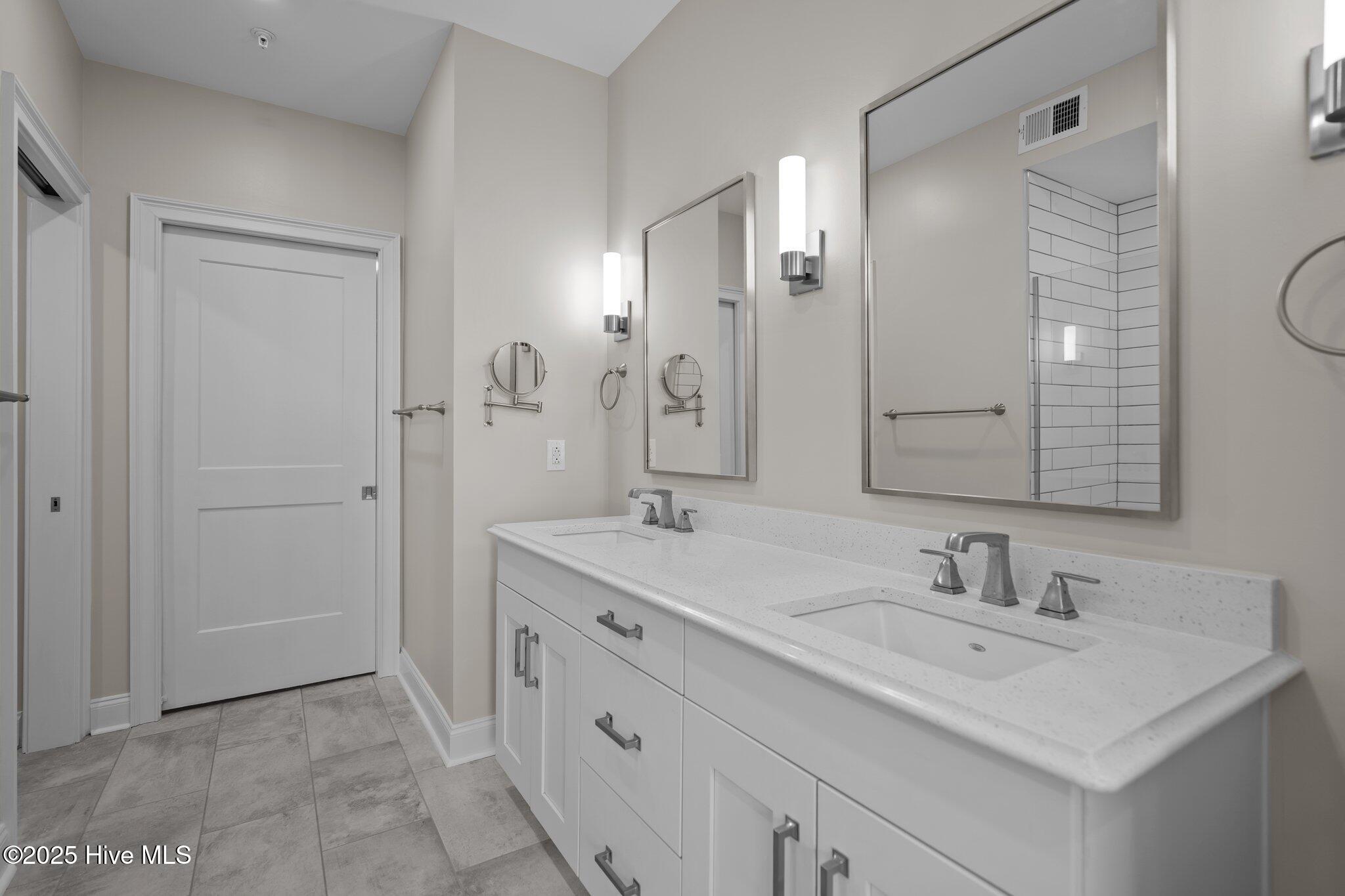 100529175 | Photo 20