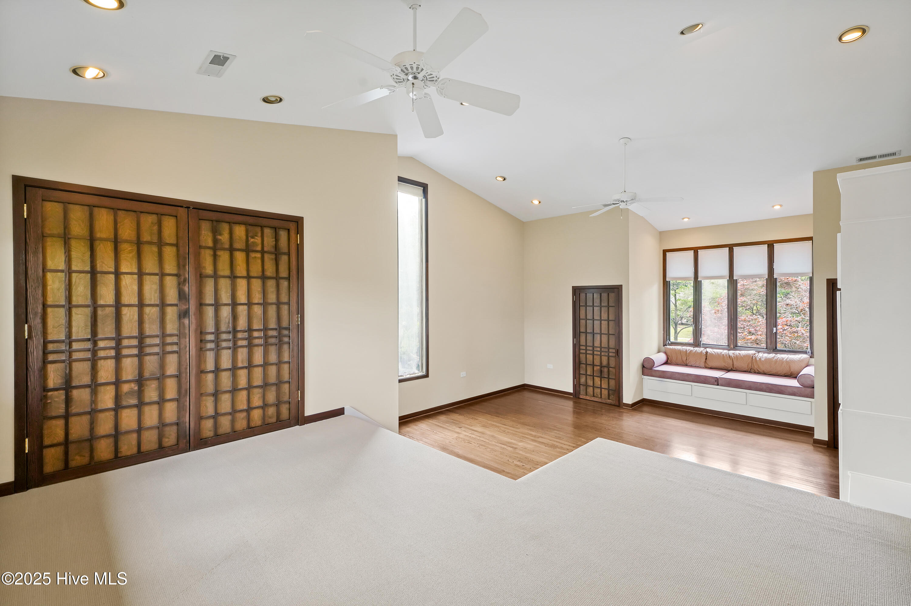 906RobertELeeDrive-27