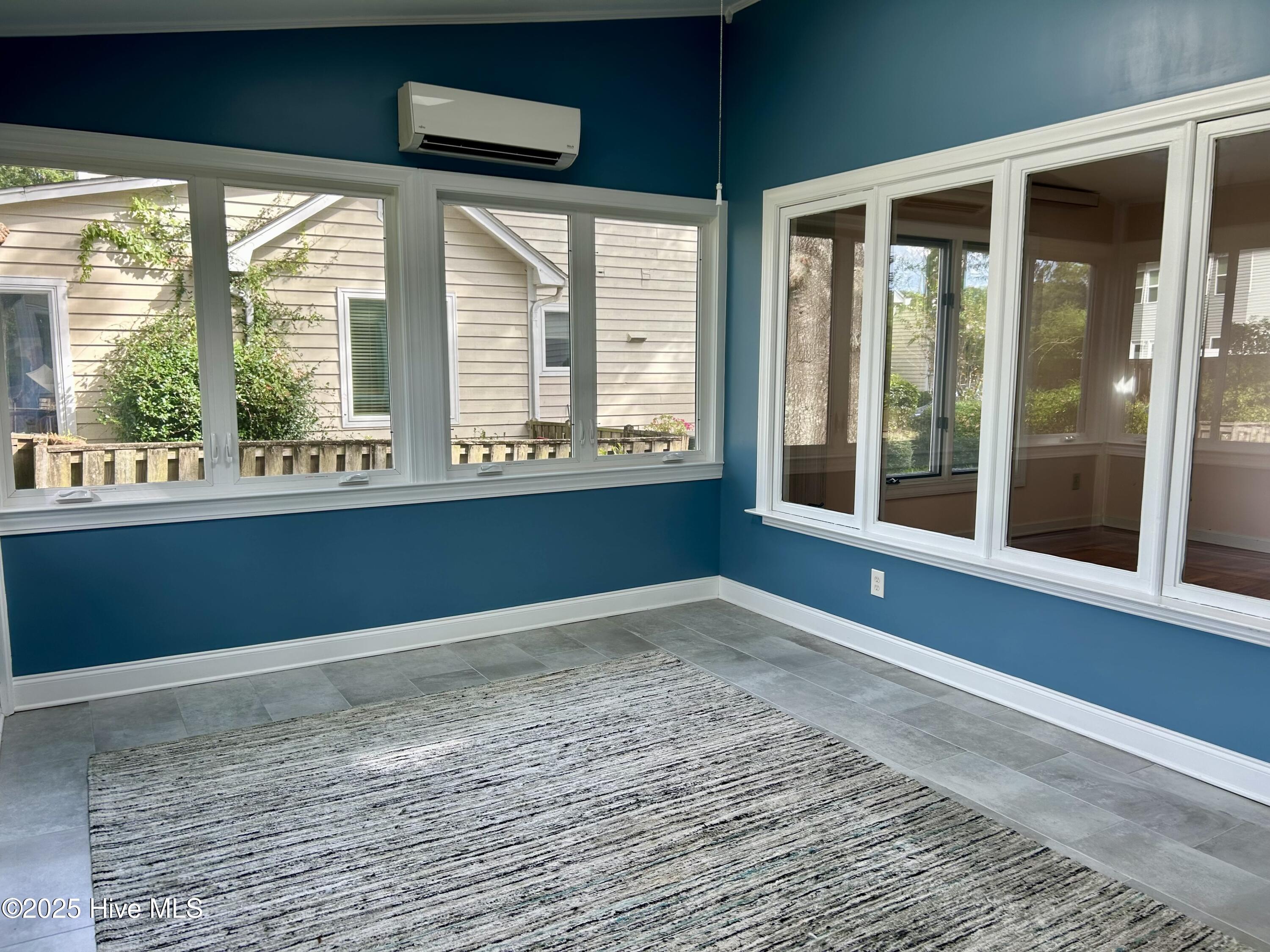 100532166 | Photo 28