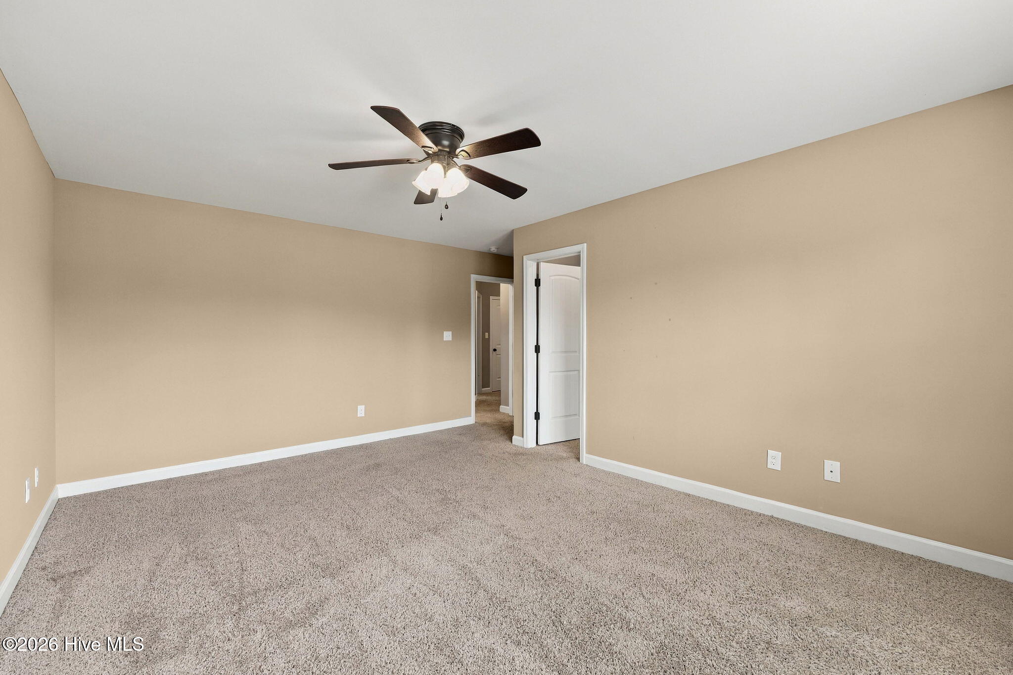 402 Kinroff Drive,Hubert
