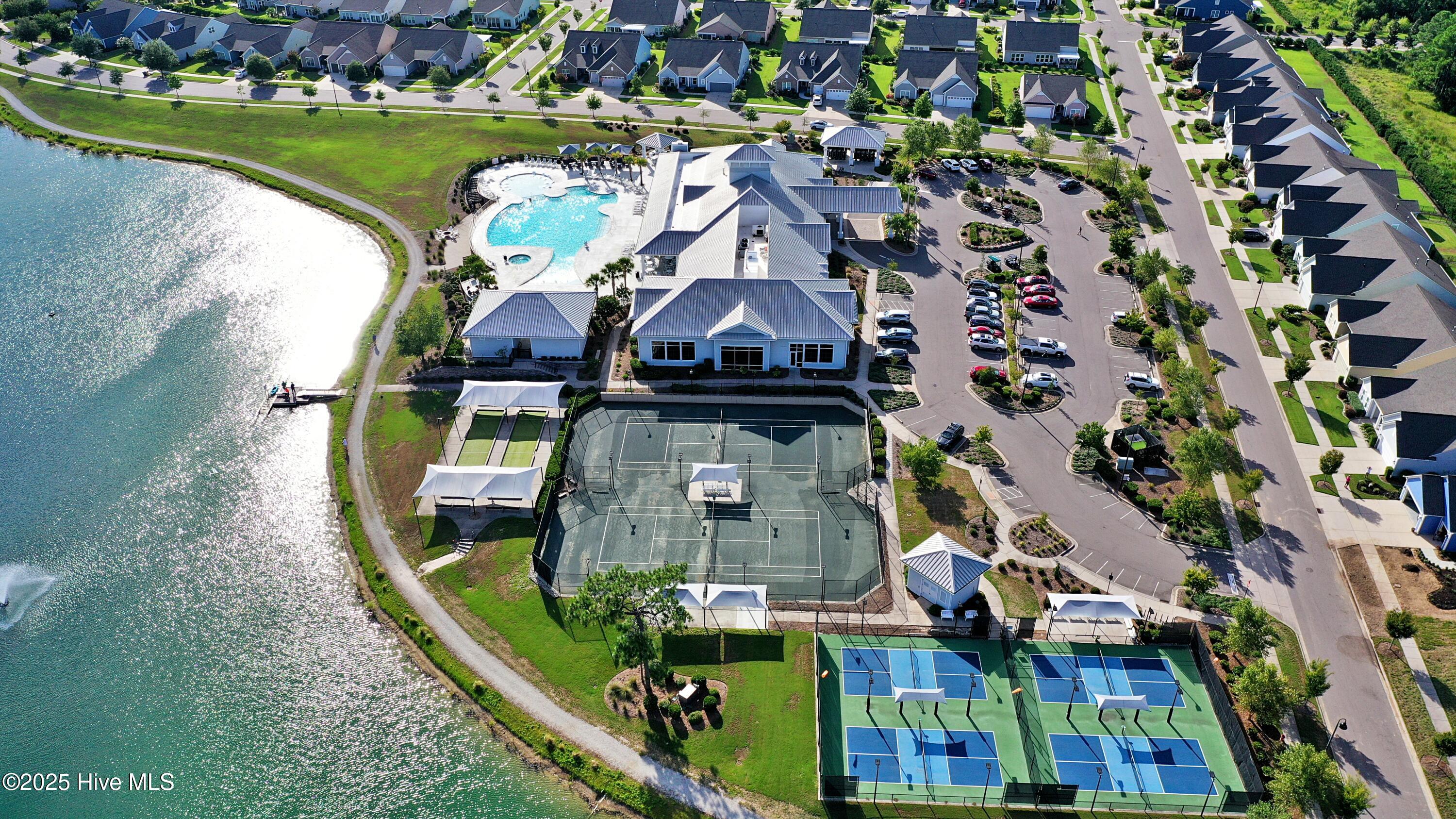 100522213 | Photo 30