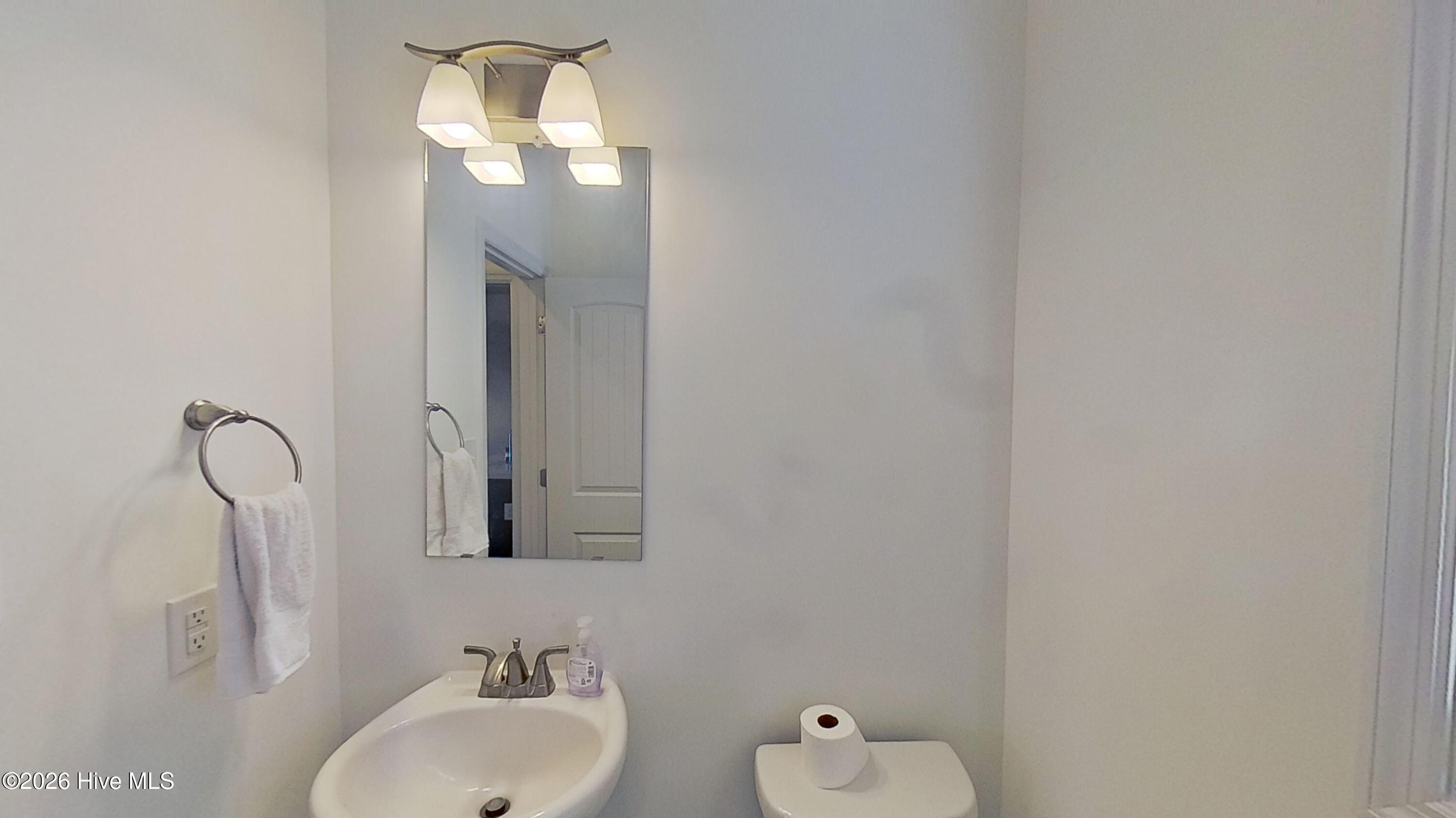 100567231 | Photo 11