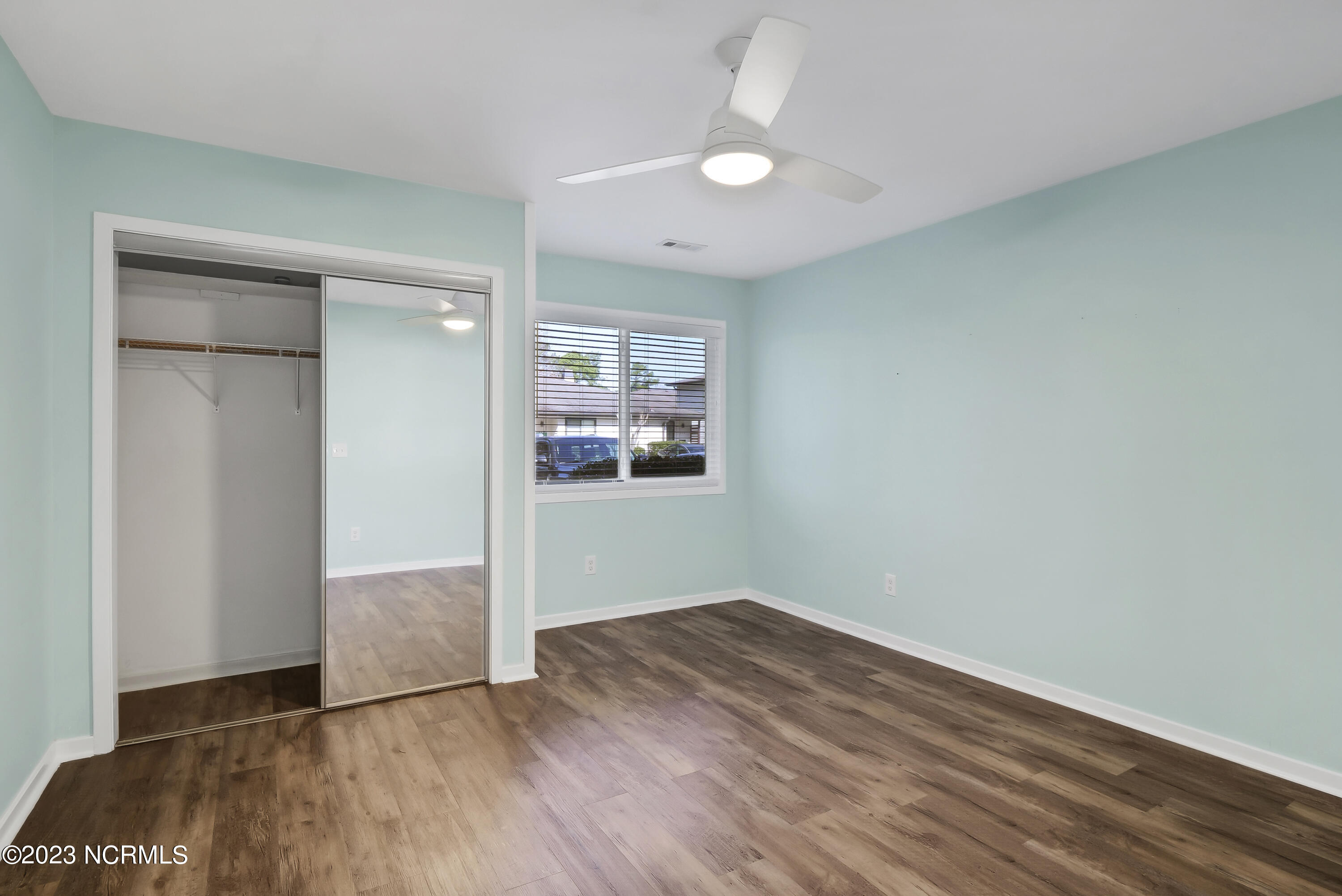 100560221 | Photo 20