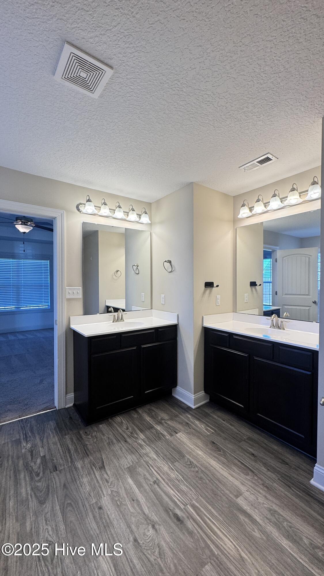 100539749 | Photo 20