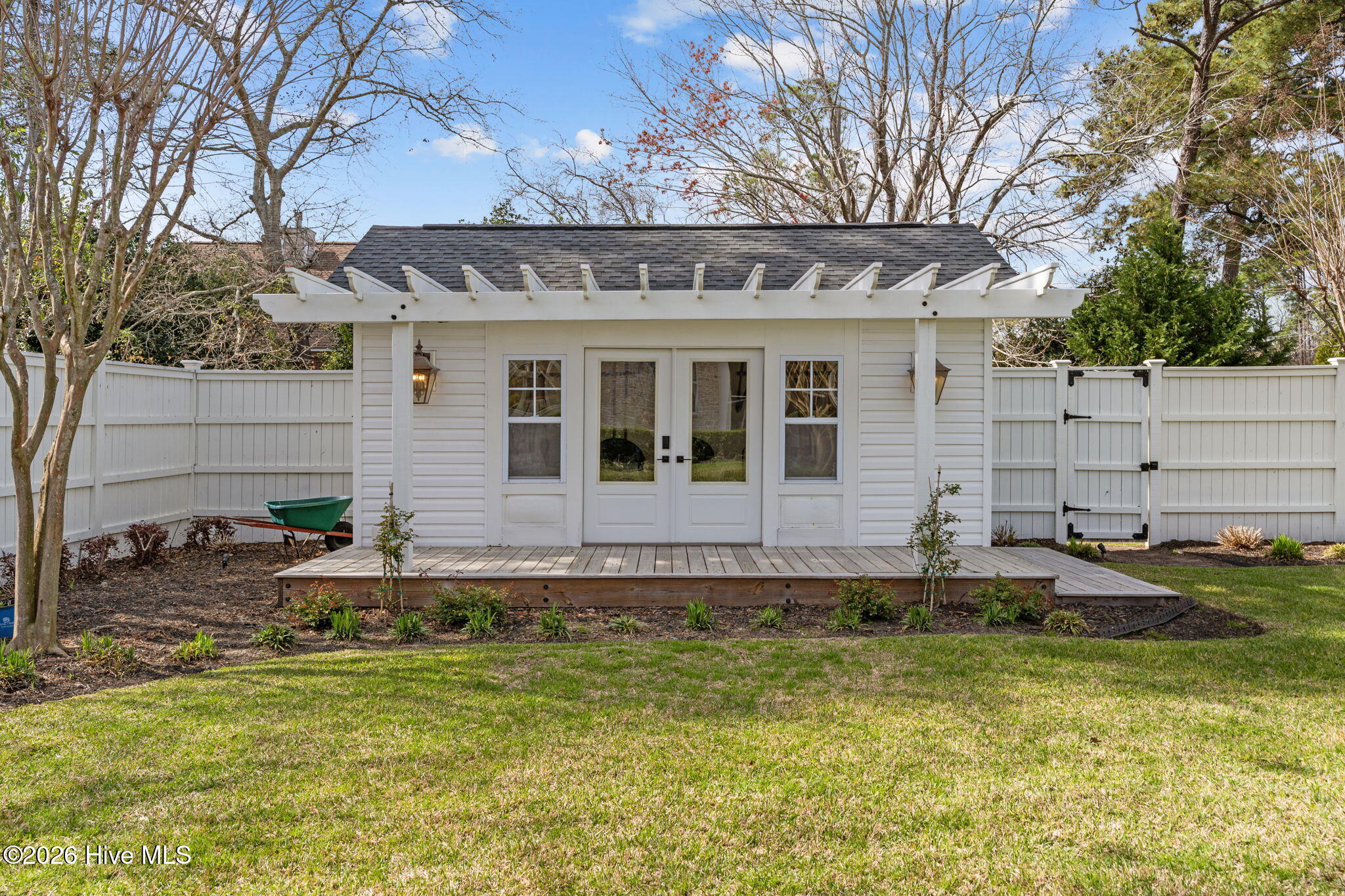 100561575 | Photo 74