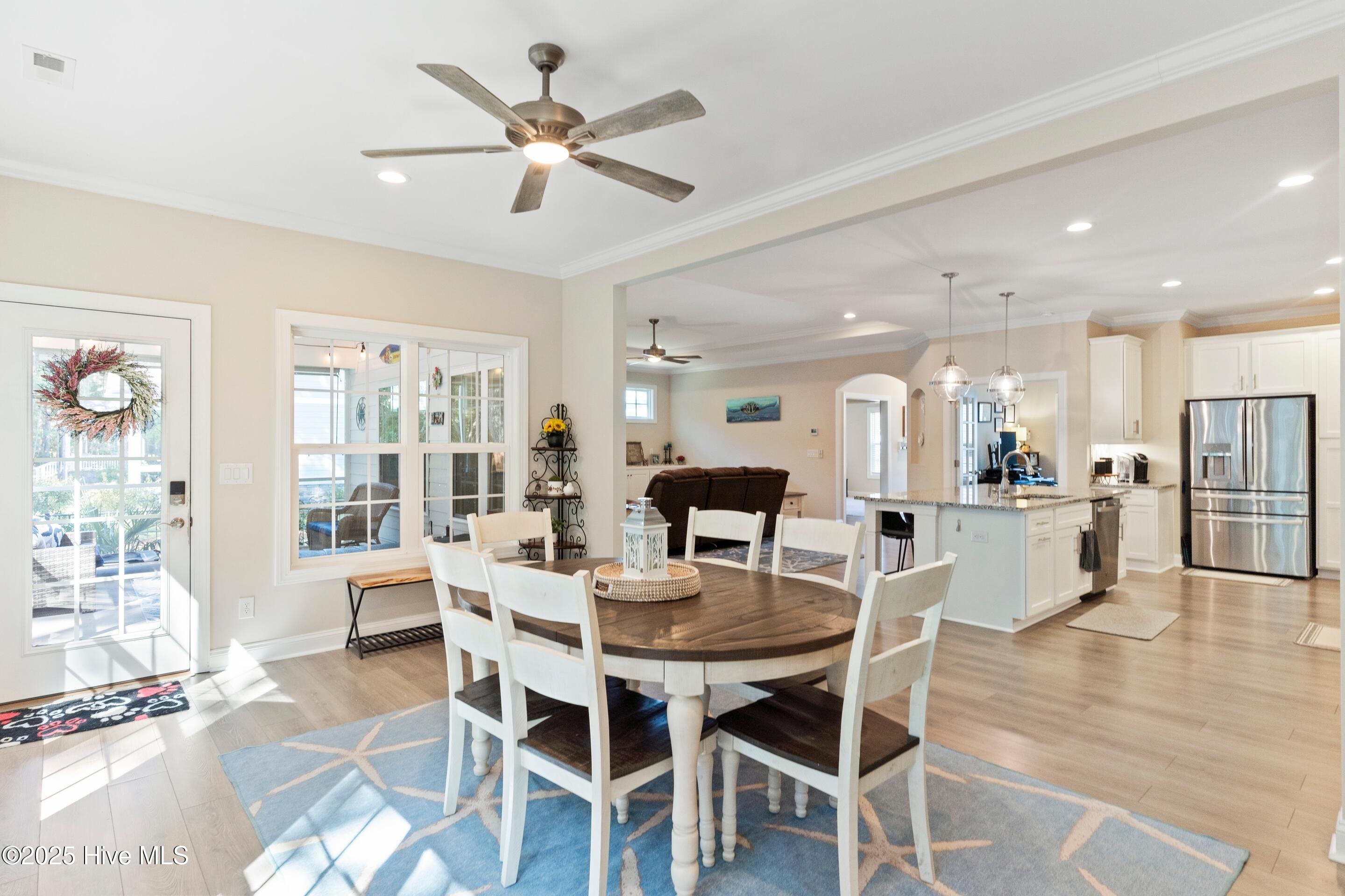 100532334 | Photo 18