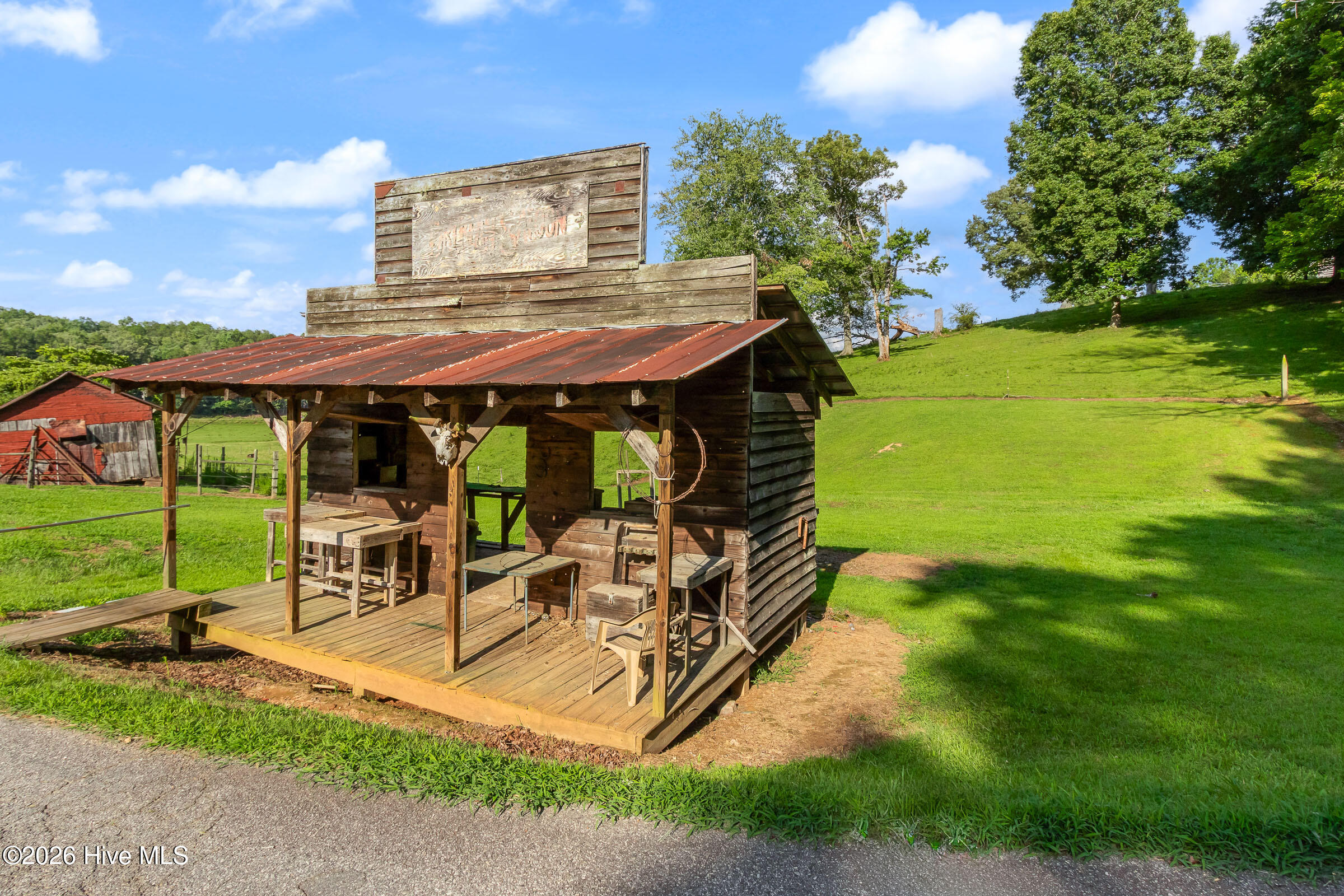 Exterior photo of 102 Cross Creek Lane, Warne, NC 28909. MLS: 100589062