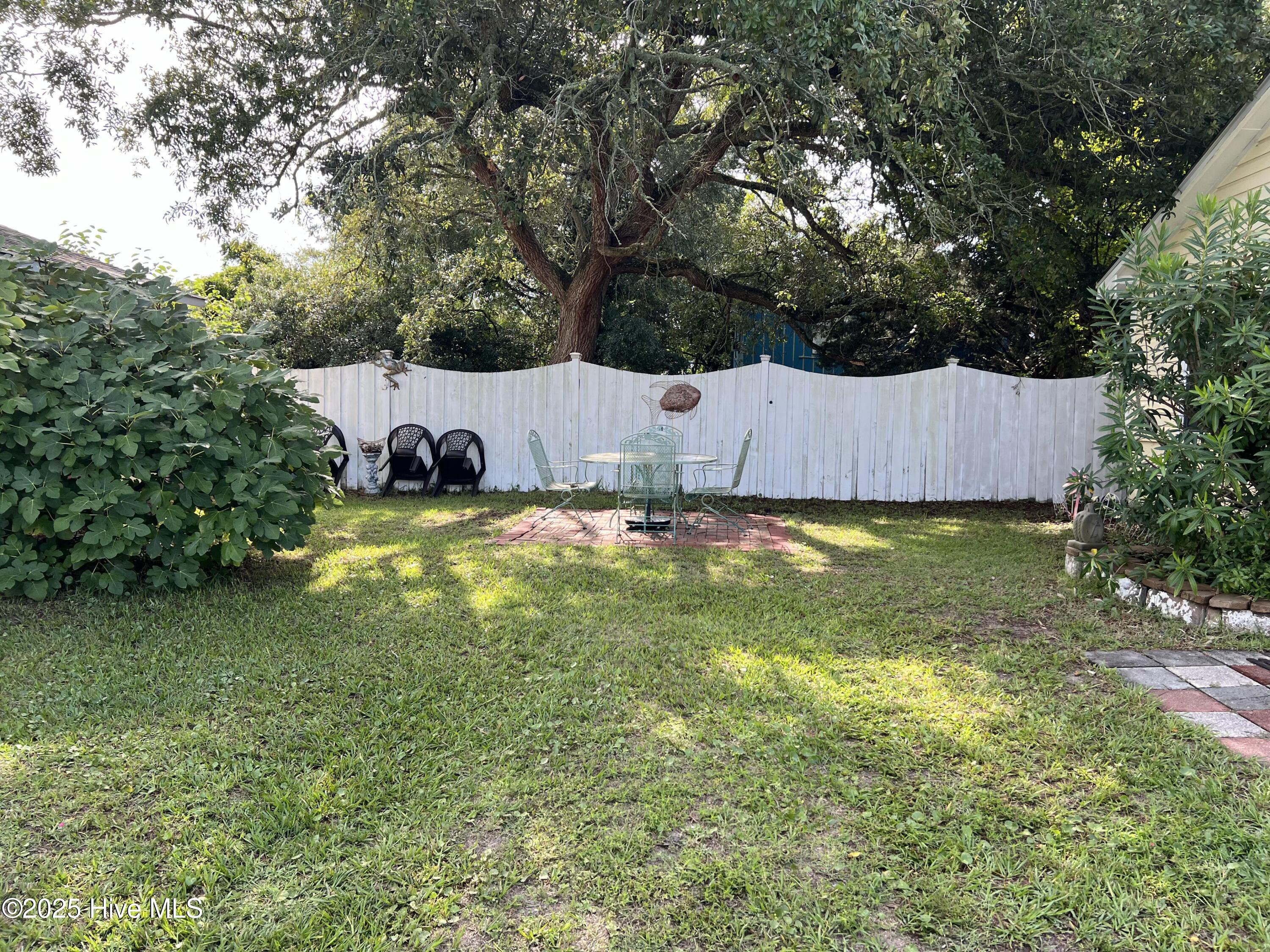 100535698 | Photo 15