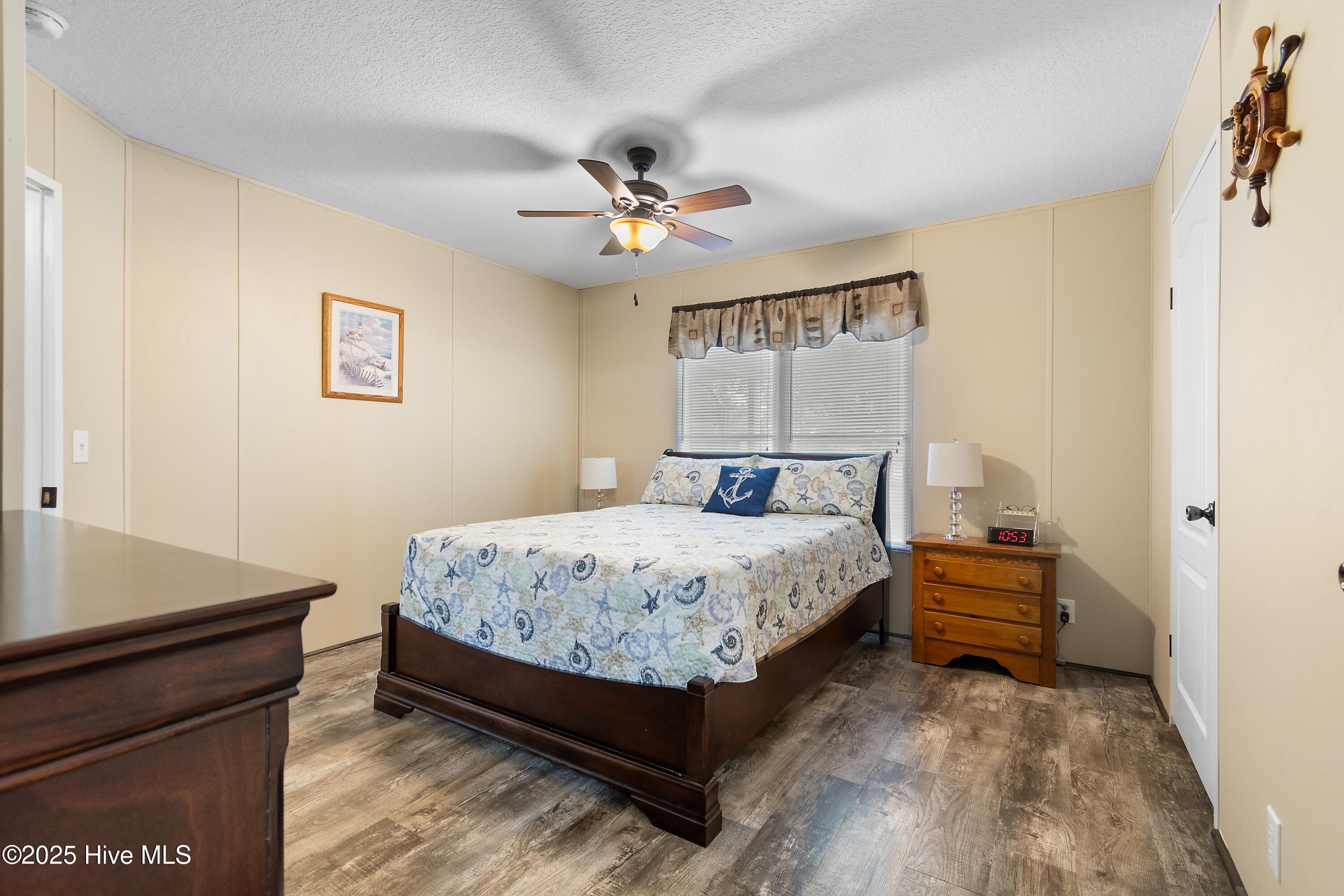 100570016 | Photo 22