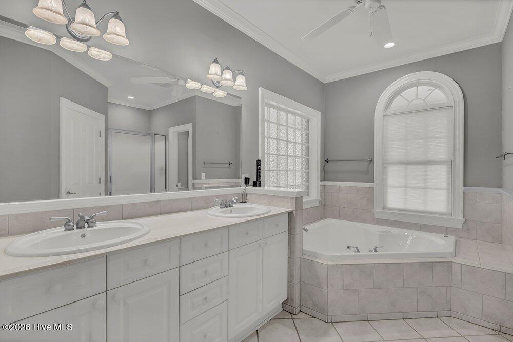 100557041 | Photo 27