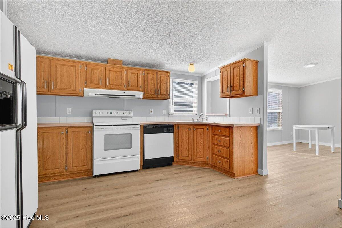 100543230 | Photo 15