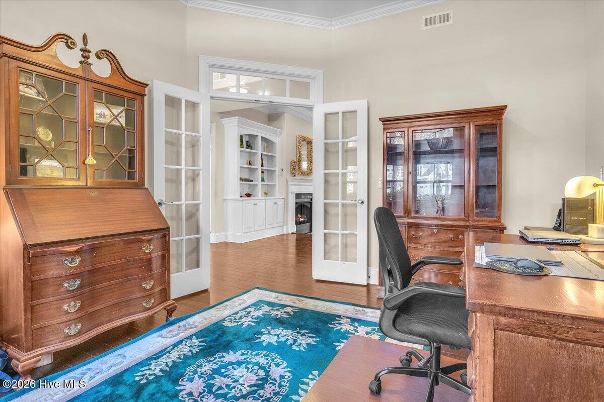 100556407 | Photo 32