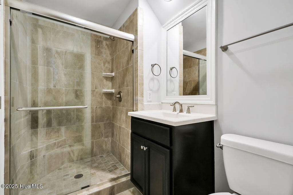 100514876 | Photo 42