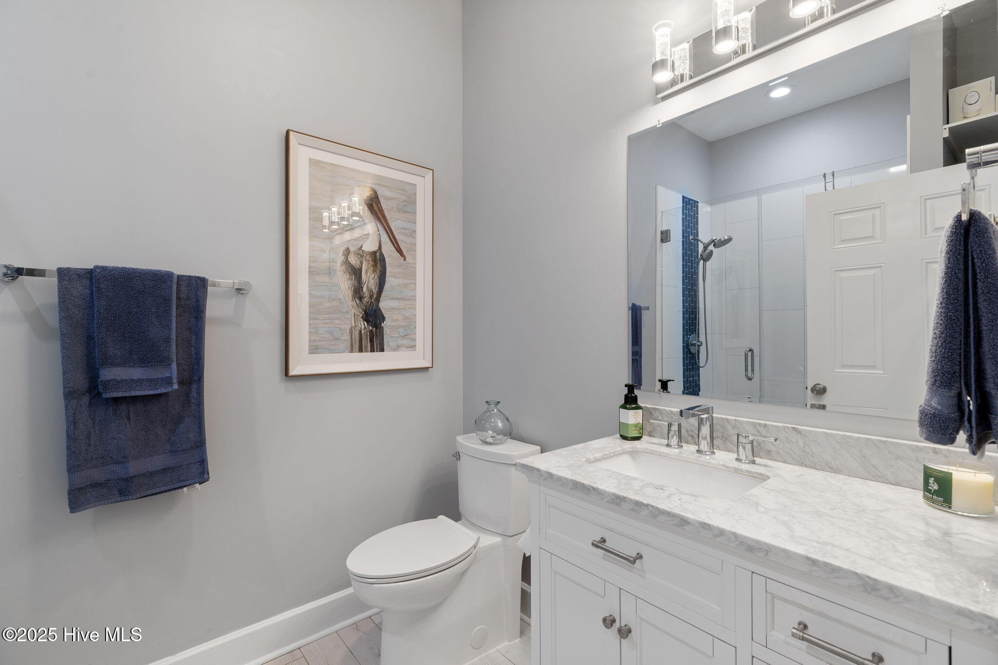 100548263 | Photo 53