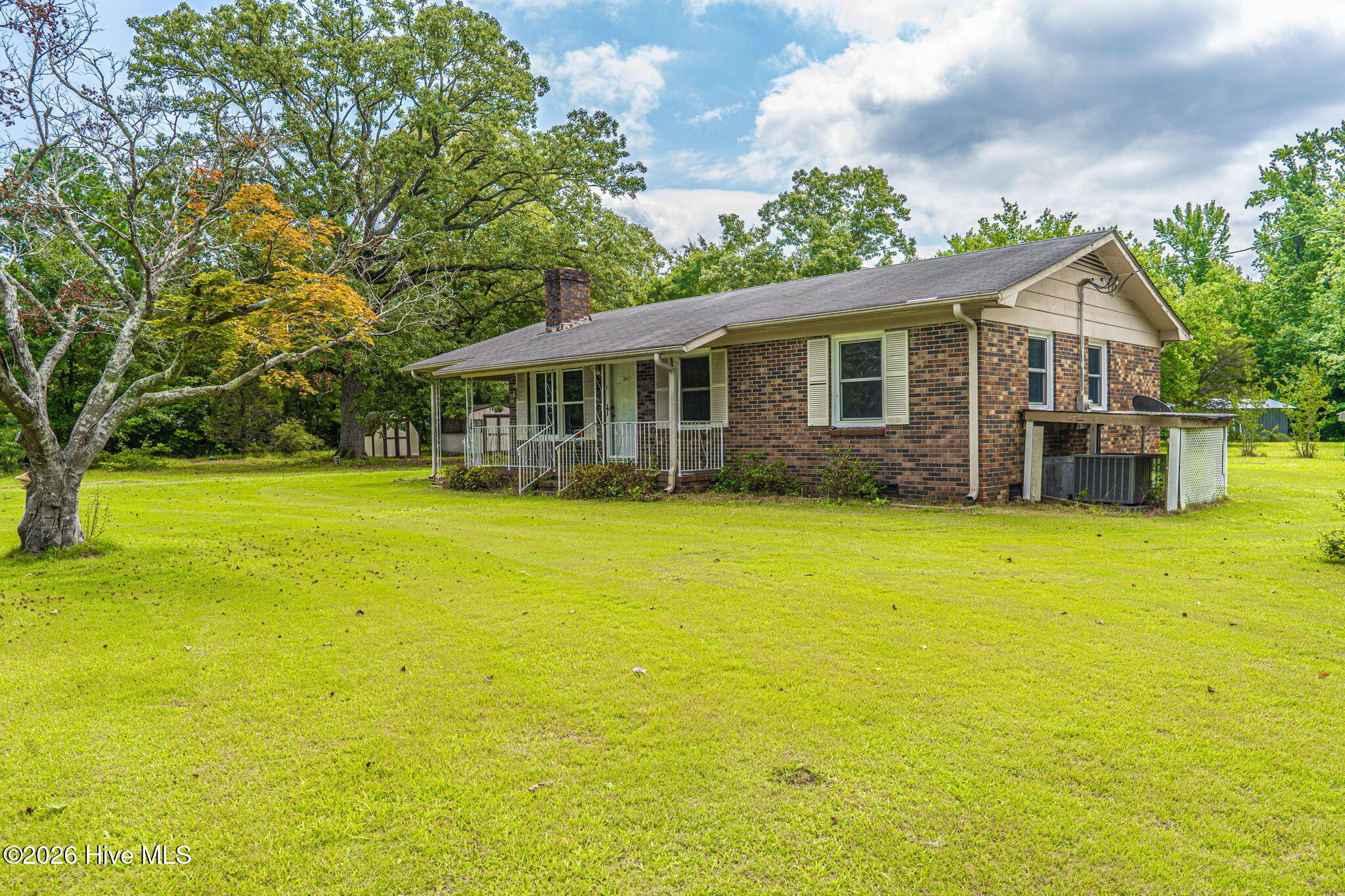 Photo 2 of Single family home for sale at 190 Morgan Dr, Raeford, NC 28376 | MLS# 100599774 | Listing updated on 2026-08-31