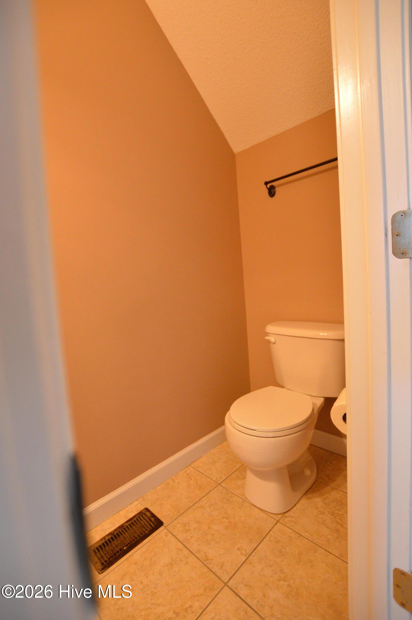 100565813 | Photo 12