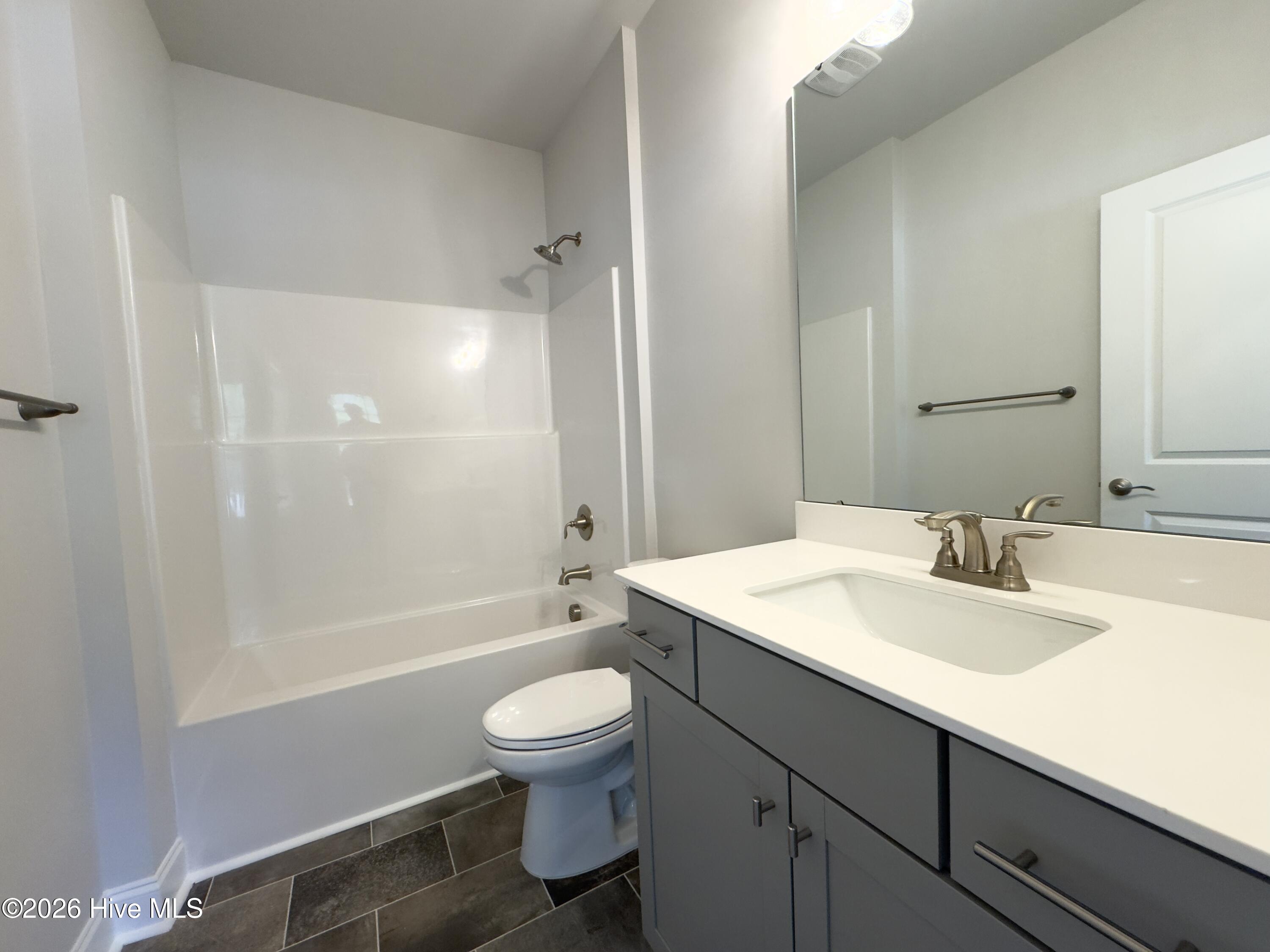 100563341 | Photo 19