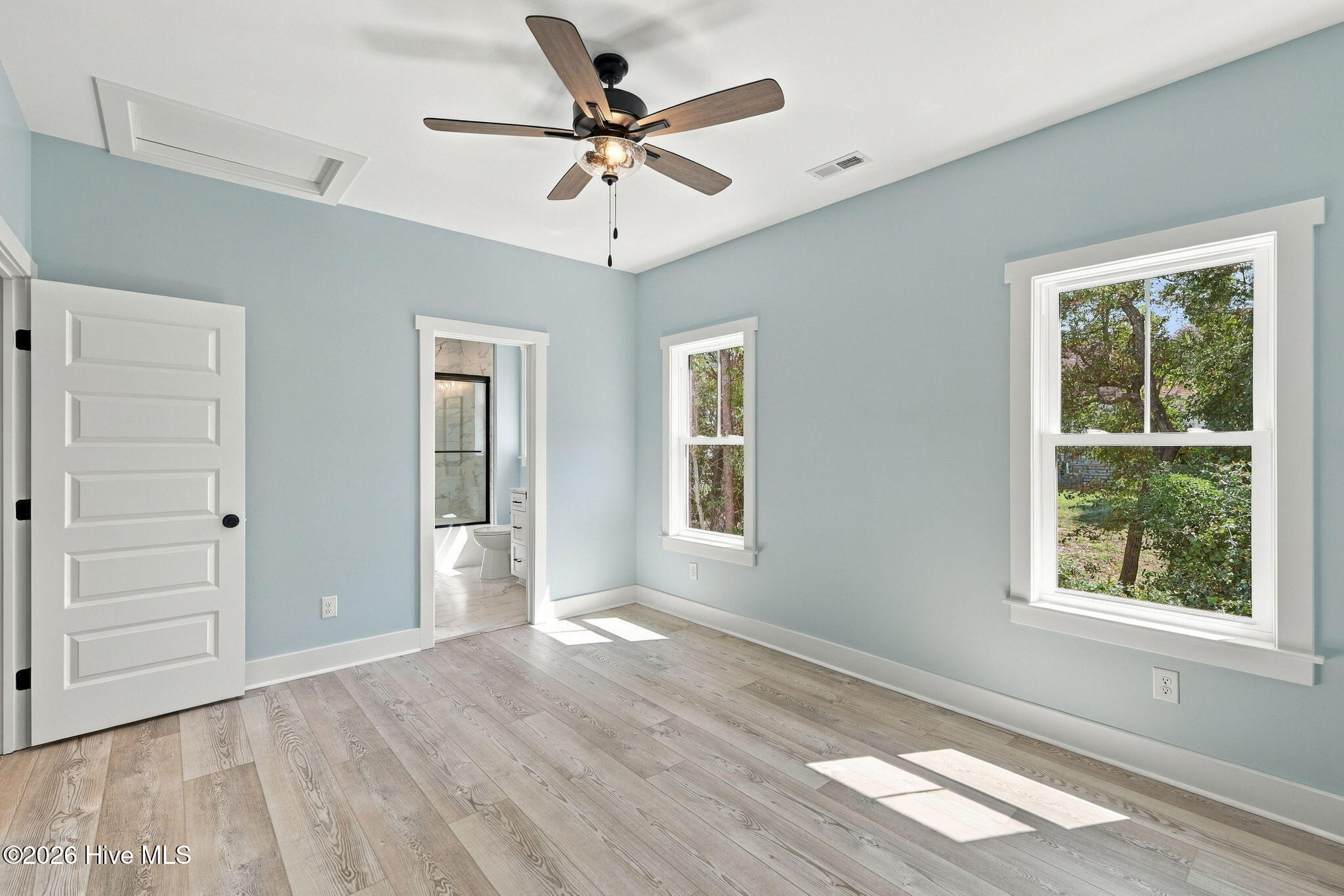 405 Emerald Landing 