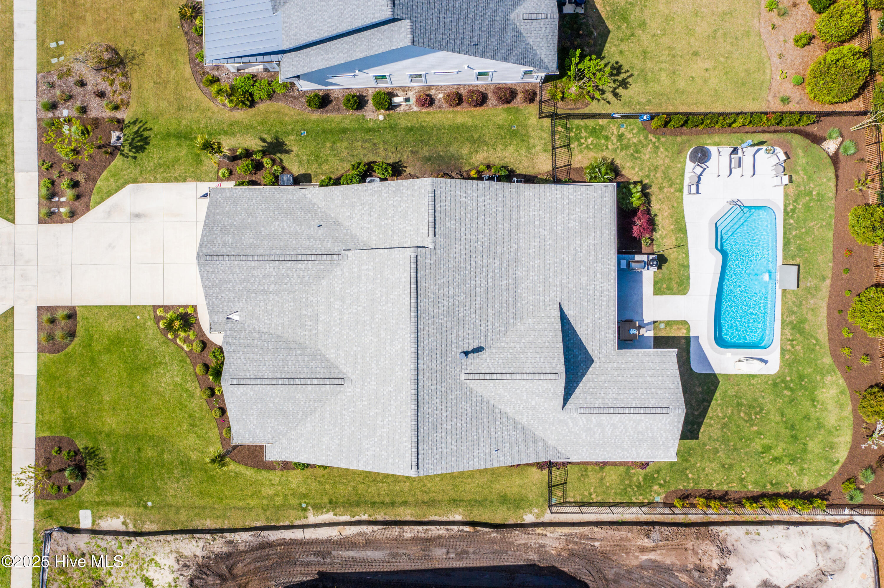 100557046 | Photo 31