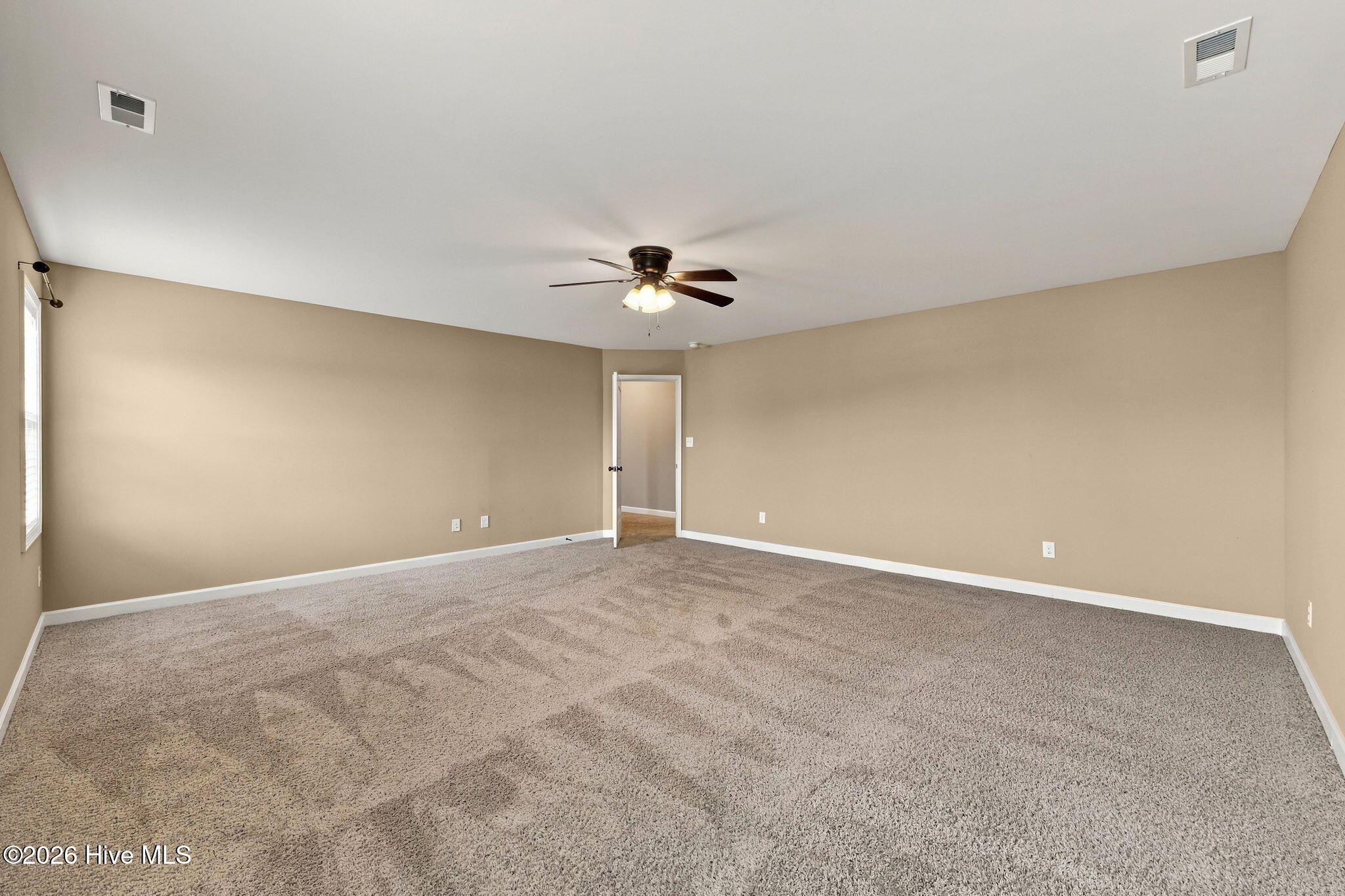 402 Kinroff Drive,Hubert