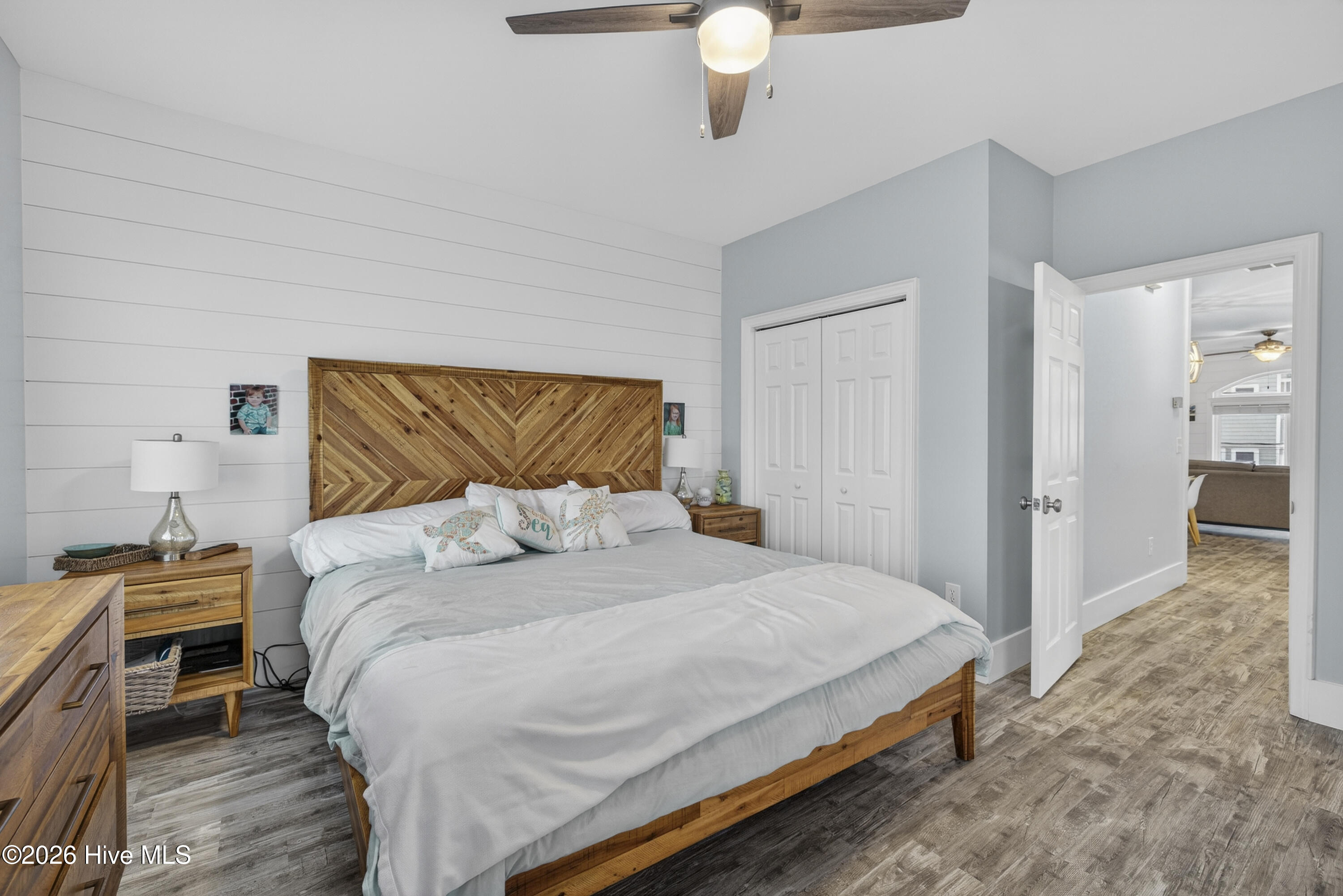 100561786 | Photo 49