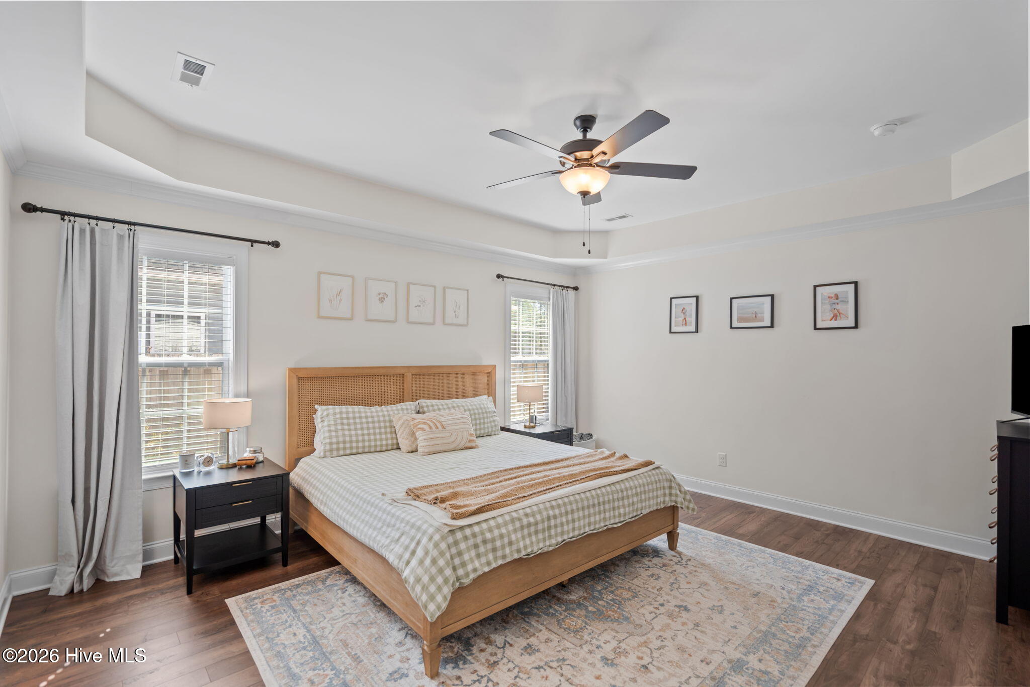 100567141 | Photo 28