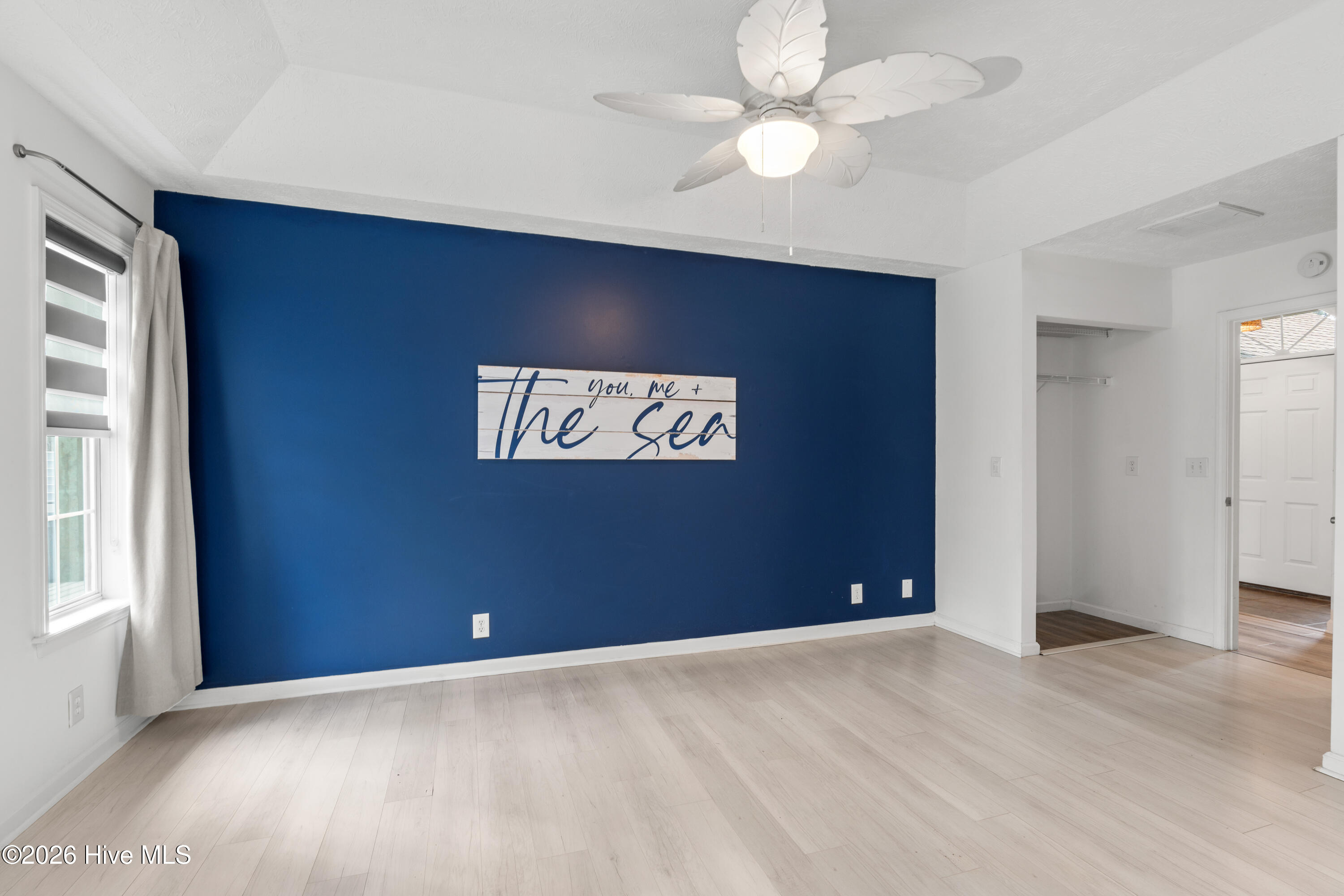 100562430 | Photo 23