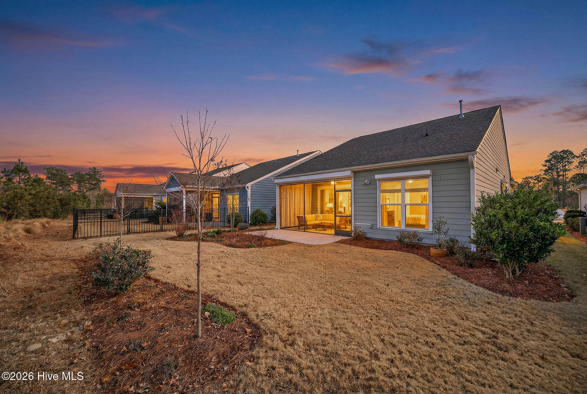 100551347 | Photo 10