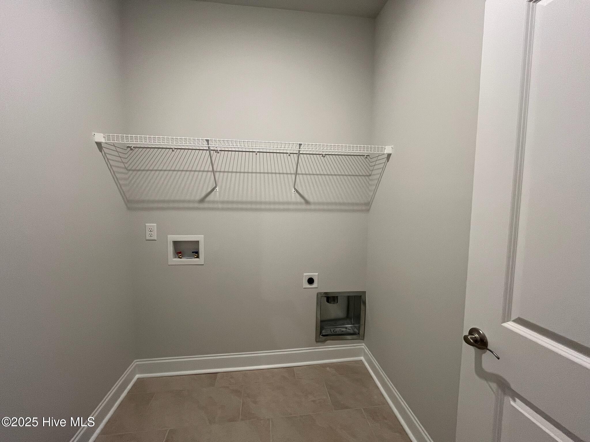 100456477 | Photo 32